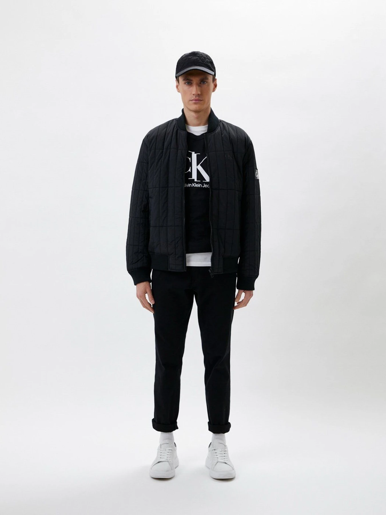 Куртки и дубленки Calvin Klein Jeans модель J30J319677_BEH Куртки и дубленки Calvin Klein Jeans модель J30J319677_BEH Фото