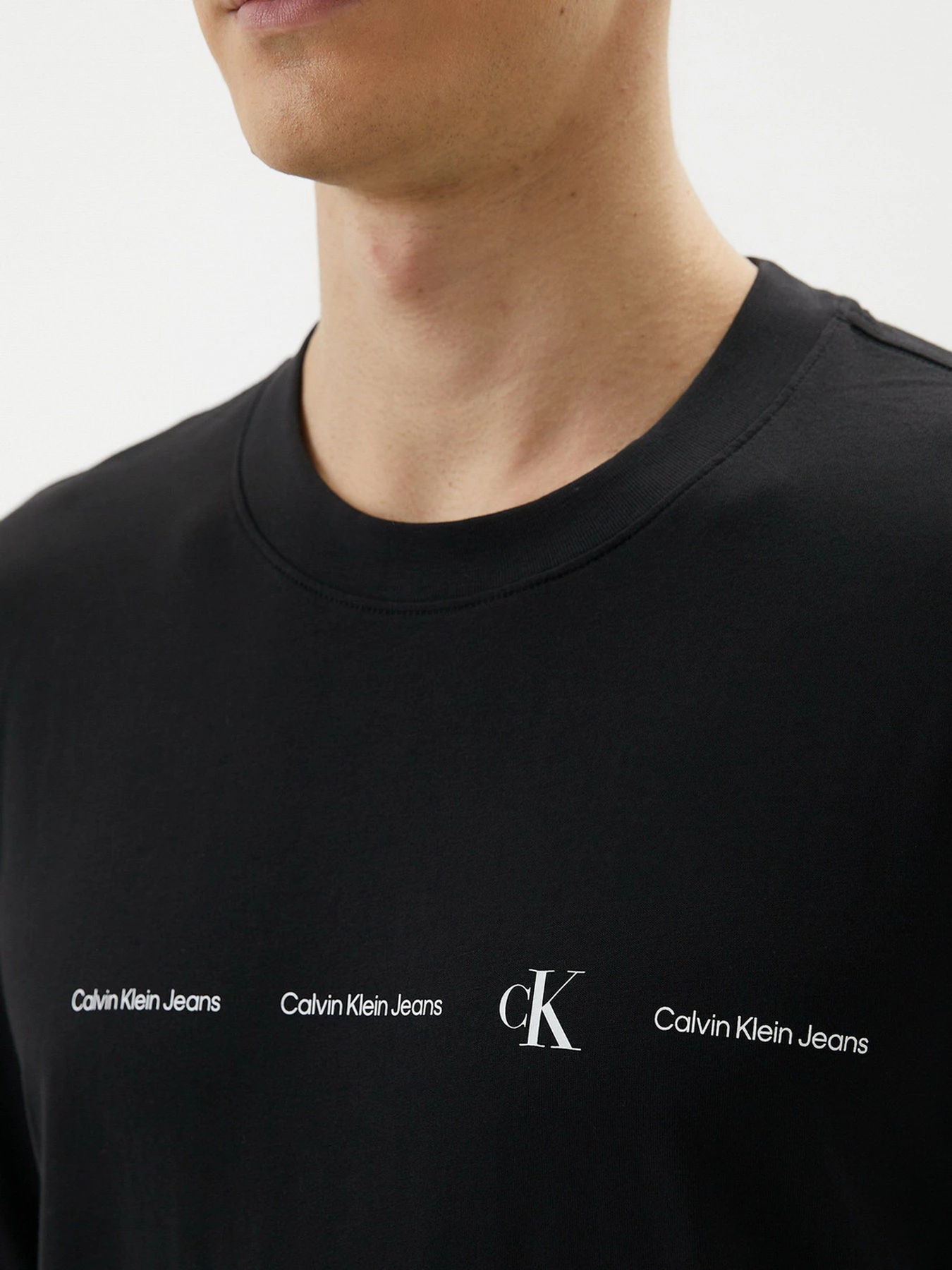 Футболки и поло Calvin Klein Jeans модель J30J319897_BEH Футболки и поло Calvin Klein Jeans модель J30J319897_BEH Фото