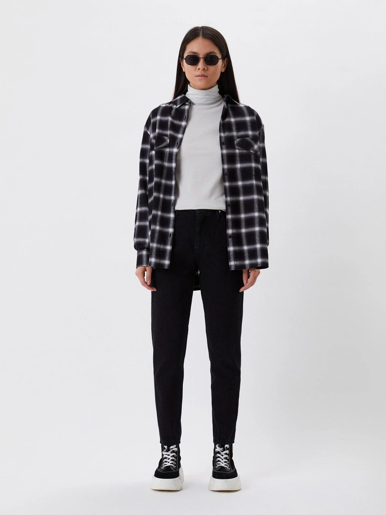 Футболки и поло Calvin Klein Jeans модель J20J216784_P06 Футболки и поло Calvin Klein Jeans модель J20J216784_P06 Фото