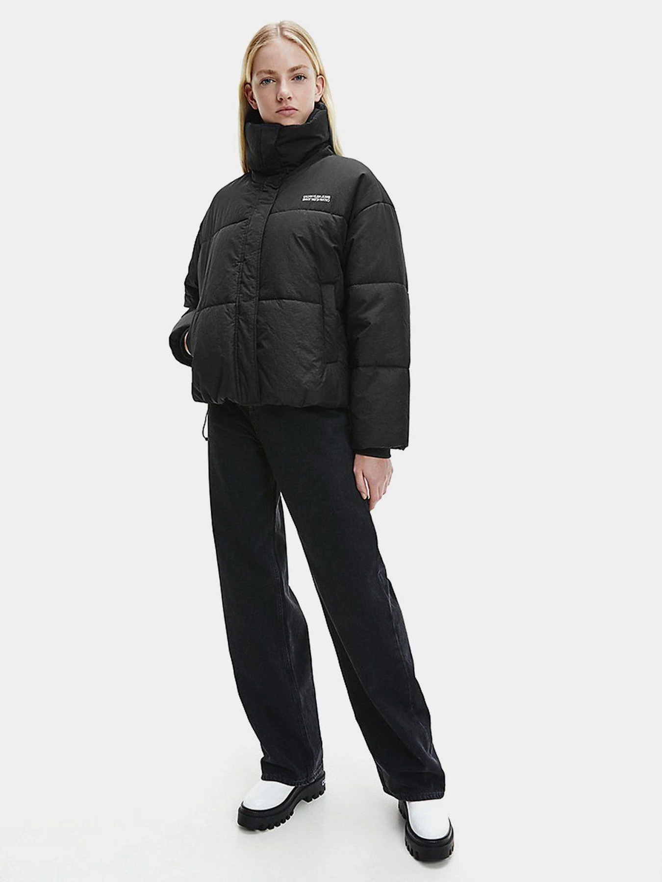 Куртки и дубленки Calvin Klein Jeans модель J20J216824_BEH Куртки и дубленки Calvin Klein Jeans модель J20J216824_BEH Фото