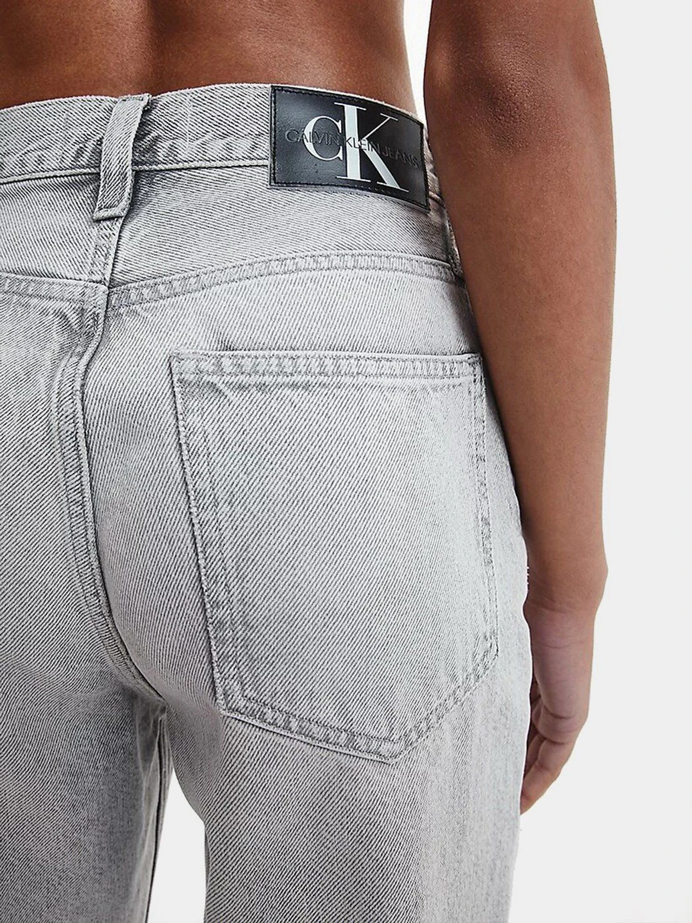 Джинси Calvin Klein Jeans Mom модель J20J217828_1BZ Джинси Calvin Klein Jeans Mom модель J20J217828_1BZ Фото