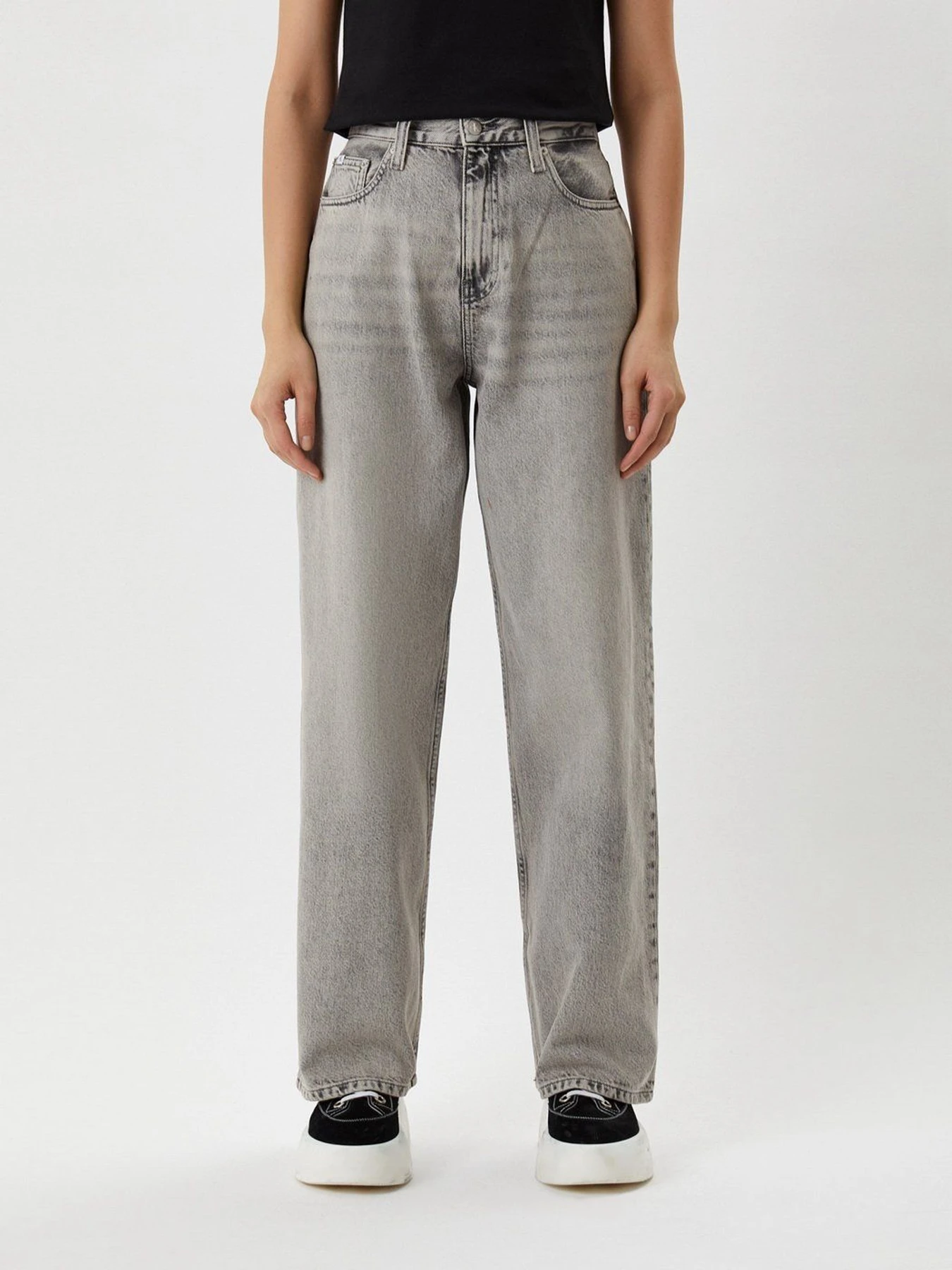 Джинсы Calvin Klein Jeans модель J20J217868_1BZ Джинсы Calvin Klein Jeans модель J20J217868_1BZ Фото