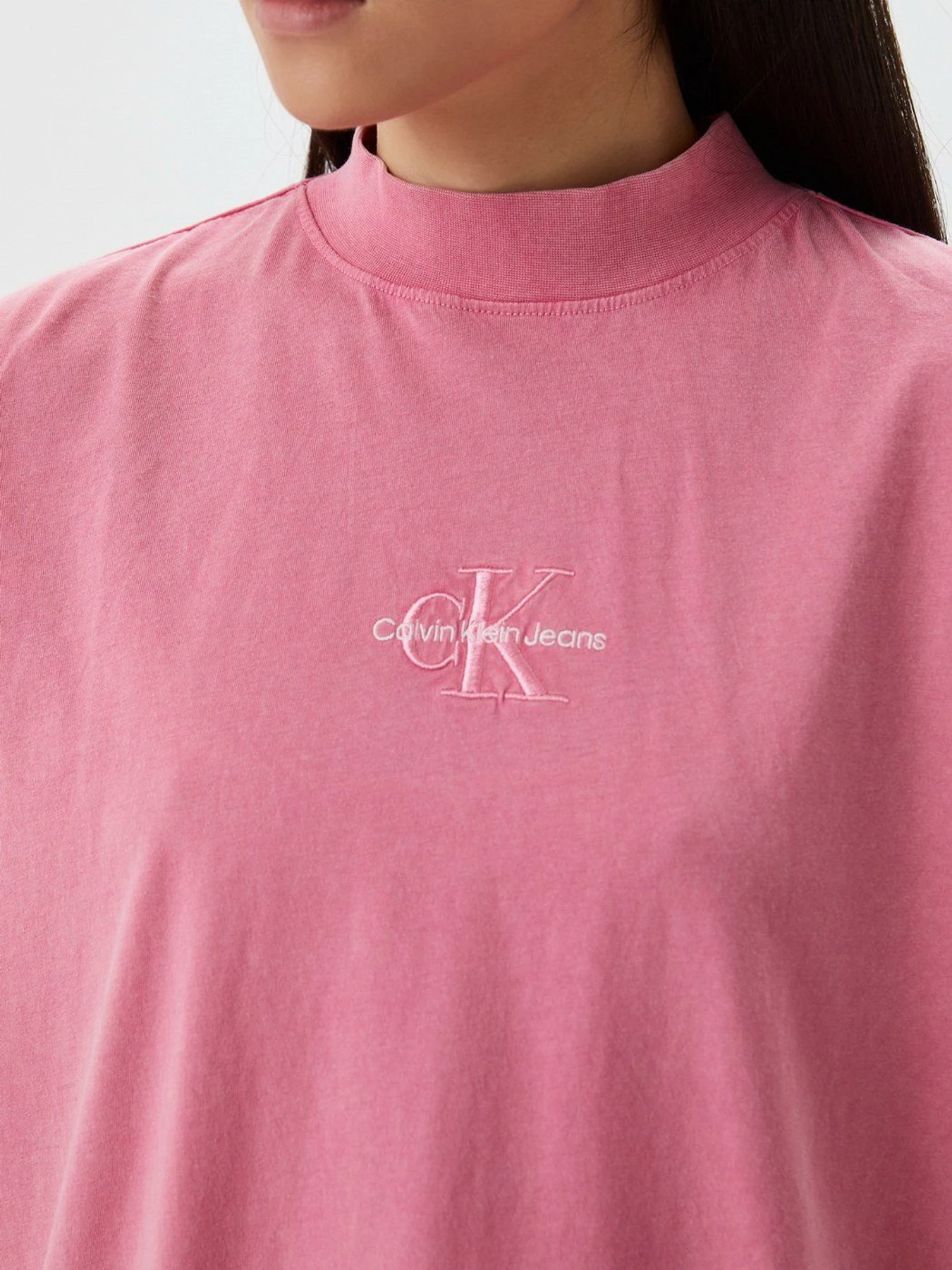 Футболки и поло Calvin Klein Jeans модель J20J218465_THI Футболки и поло Calvin Klein Jeans модель J20J218465_THI Фото