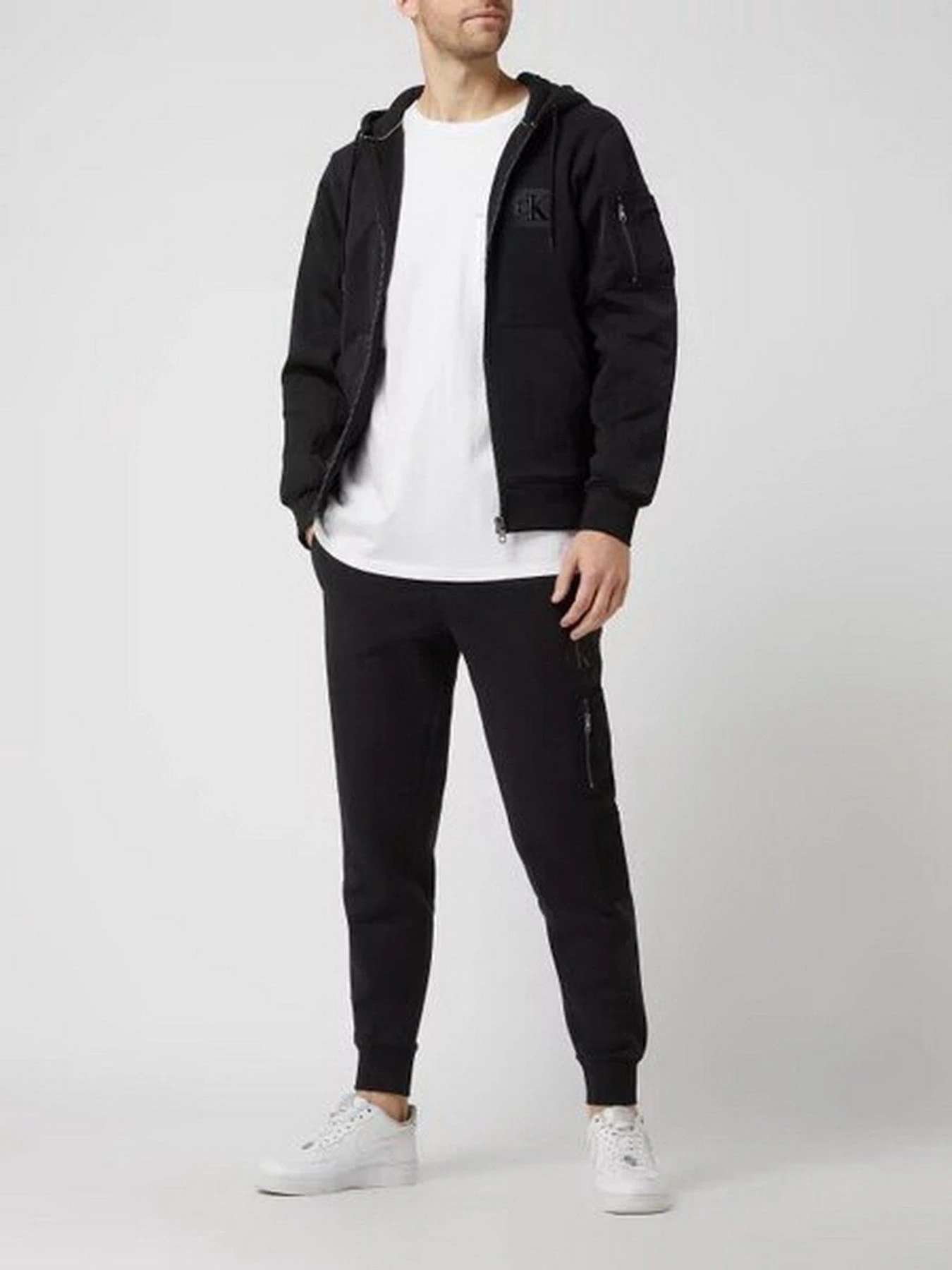 Брюки Calvin Klein Jeans модель J30J319775_BEH Брюки Calvin Klein Jeans модель J30J319775_BEH Фото