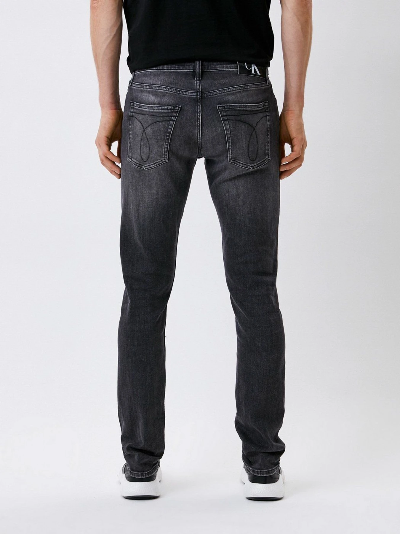 Джинси Calvin Klein Jeans модель J30J319845_1BZ Джинси Calvin Klein Jeans модель J30J319845_1BZ Фото