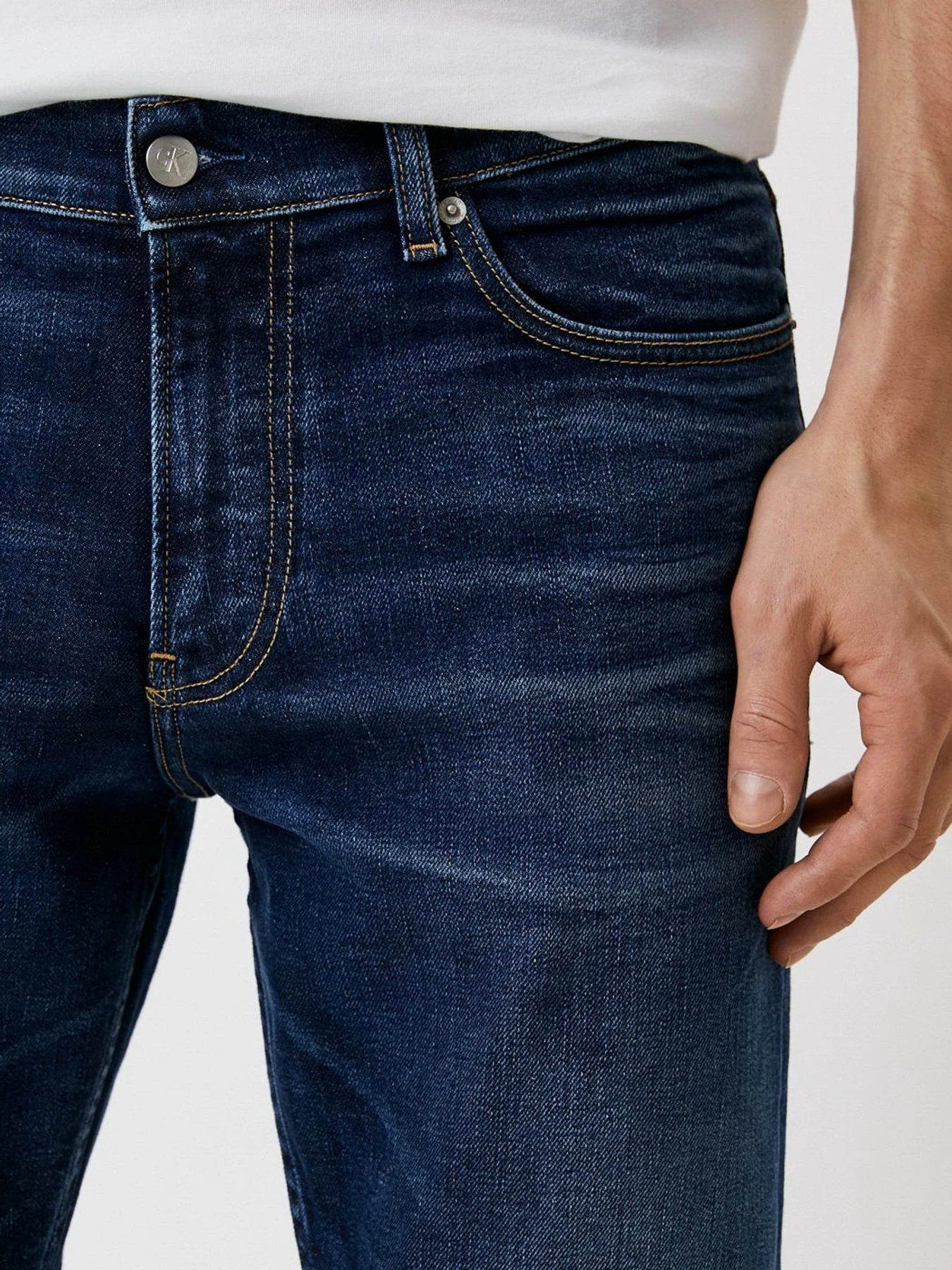 Джинси Calvin Klein Jeans модель J30J319947_1BJ Джинси Calvin Klein Jeans модель J30J319947_1BJ Фото