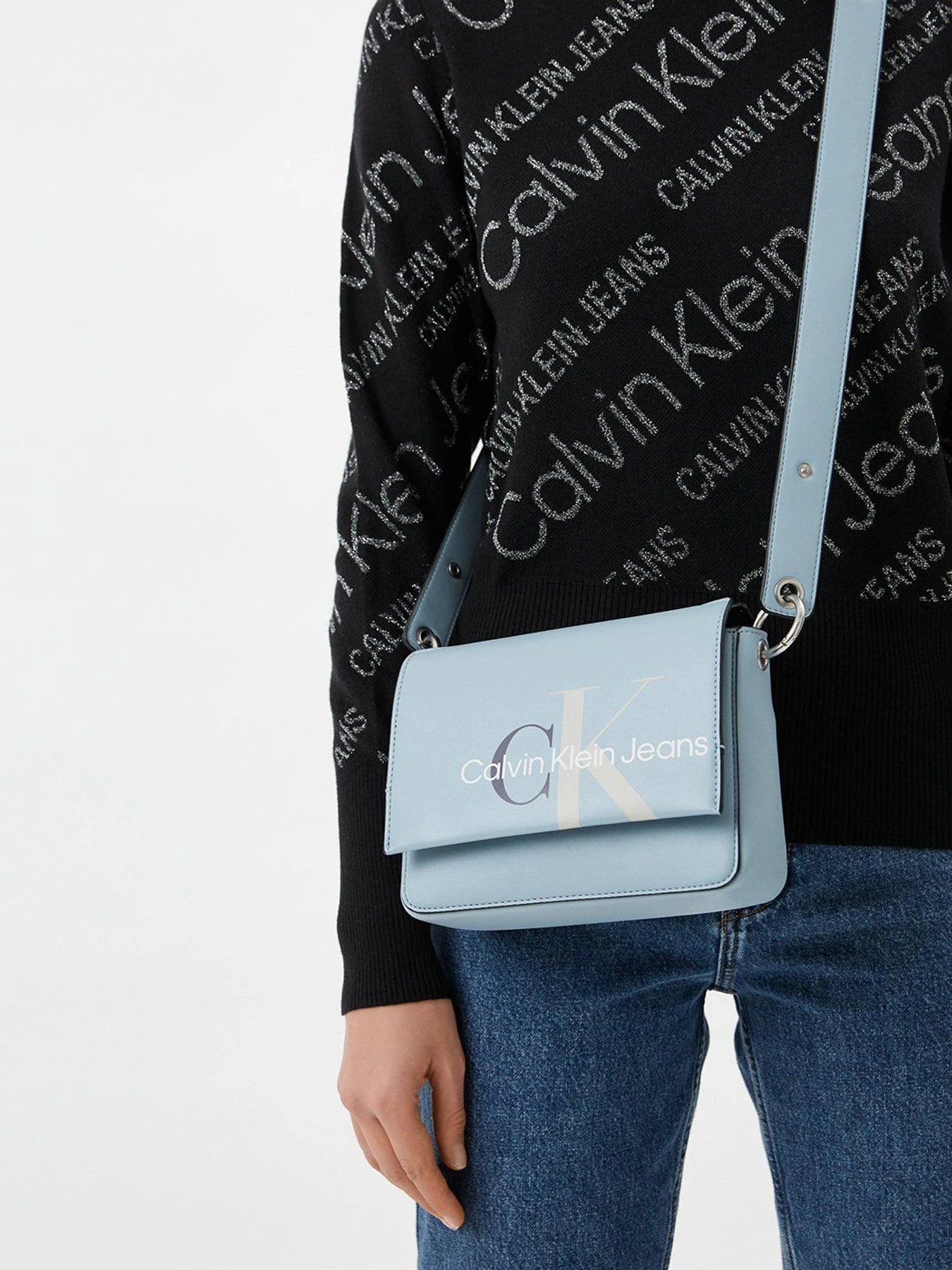Сумки Calvin Klein Jeans модель K60K608929_CBZ Сумки Calvin Klein Jeans модель K60K608929_CBZ Фото