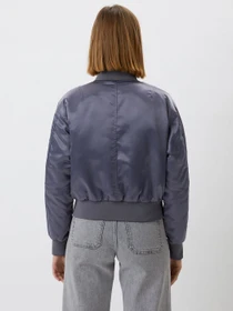 Куртки и дубленки Calvin Klein Jeans модель J20J217705_PTP Фото