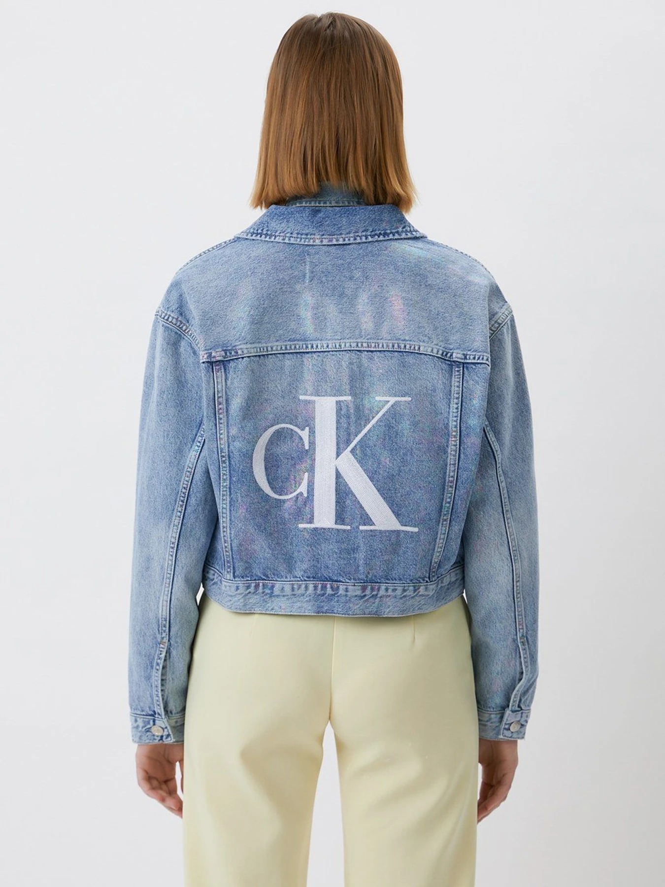 Куртки и дубленки Calvin Klein Jeans модель J20J217815_1A4 Куртки и дубленки Calvin Klein Jeans модель J20J217815_1A4 Фото