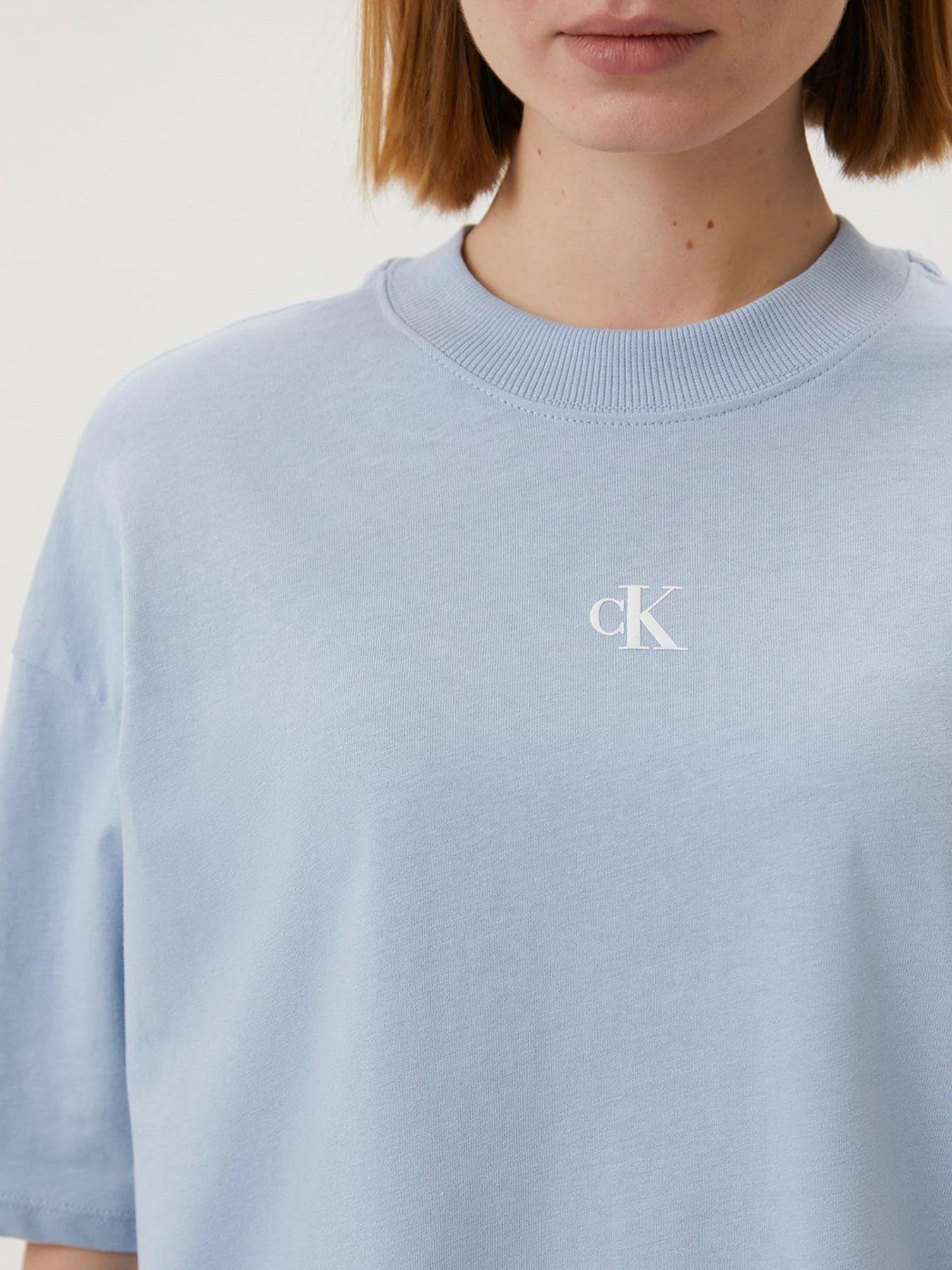Футболки и поло Calvin Klein Jeans модель J20J217938_C1U Футболки и поло Calvin Klein Jeans модель J20J217938_C1U Фото
