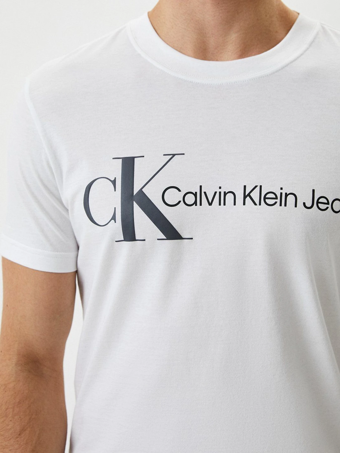 Футболки и поло Calvin Klein Jeans модель J30J319717_YAF Фото