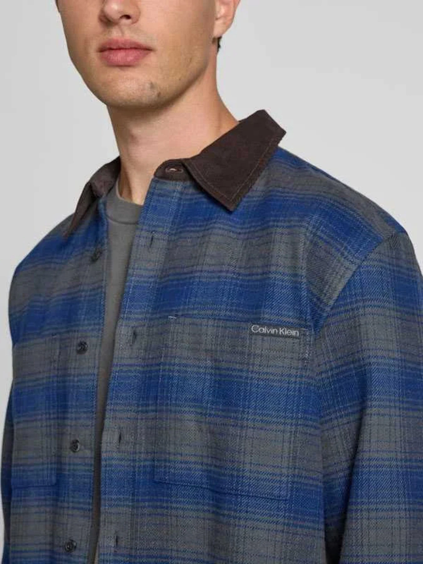 Куртки и дубленки Calvin Klein Jeans модель LV04RD107G-WD7 Куртки и дубленки Calvin Klein Jeans модель LV04RD107G-WD7 Фото