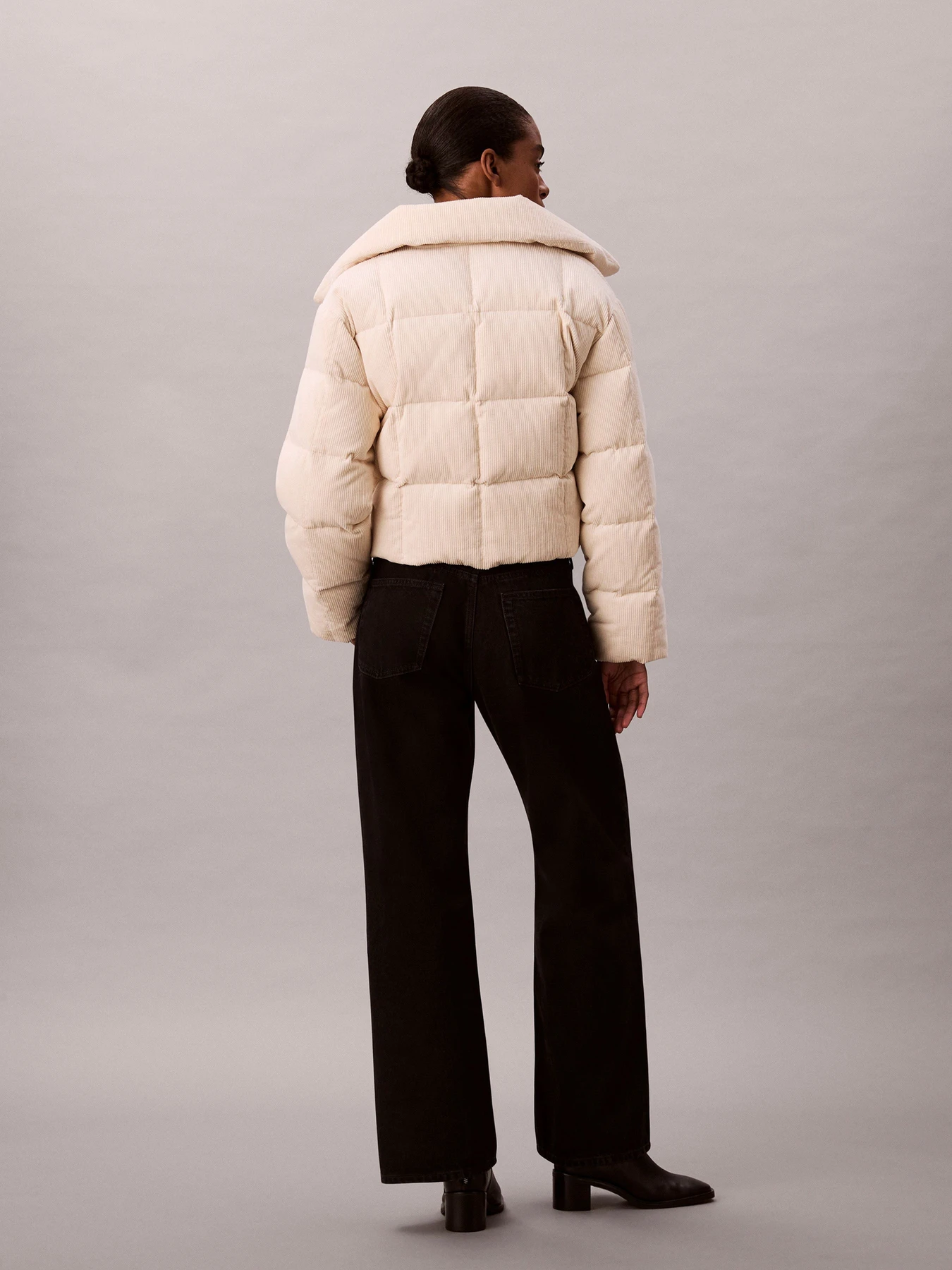 Куртки и дубленки Calvin Klein Jeans модель LV044D527G-041 Фото