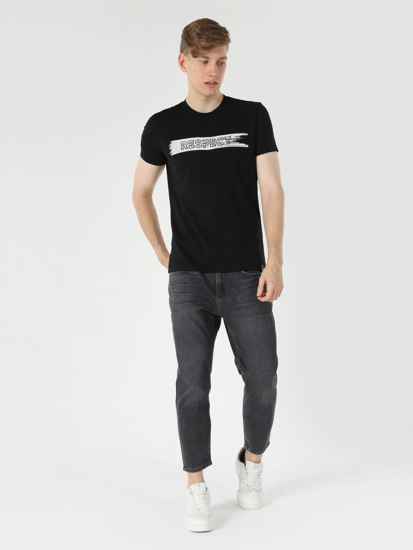 Футболки и поло Colin’s модель CL1063396BLK Футболки и поло Colin’s модель CL1063396BLK Фото