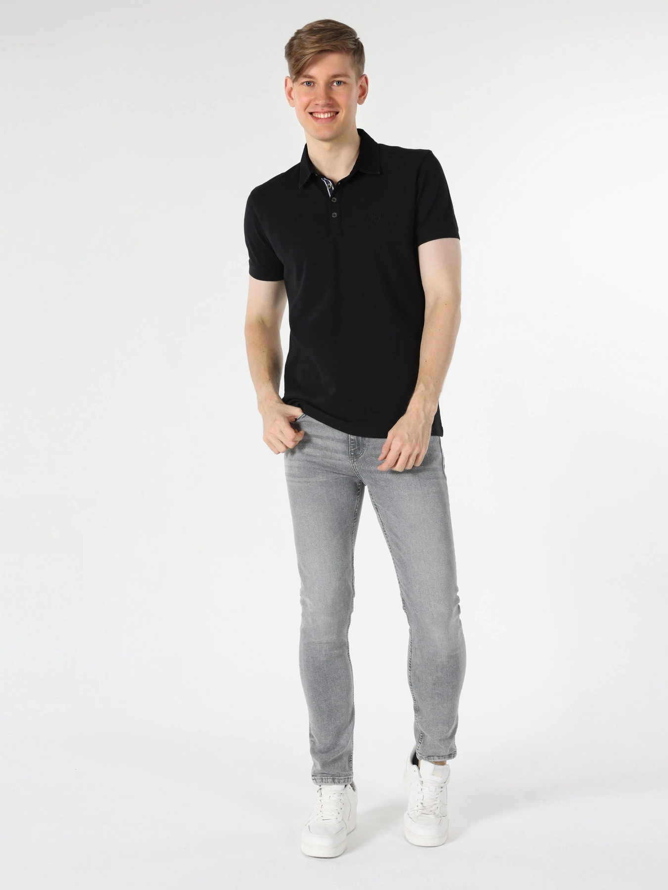 Футболки и поло Colin’s модель CL1064089BLK Футболки и поло Colin’s модель CL1064089BLK Фото