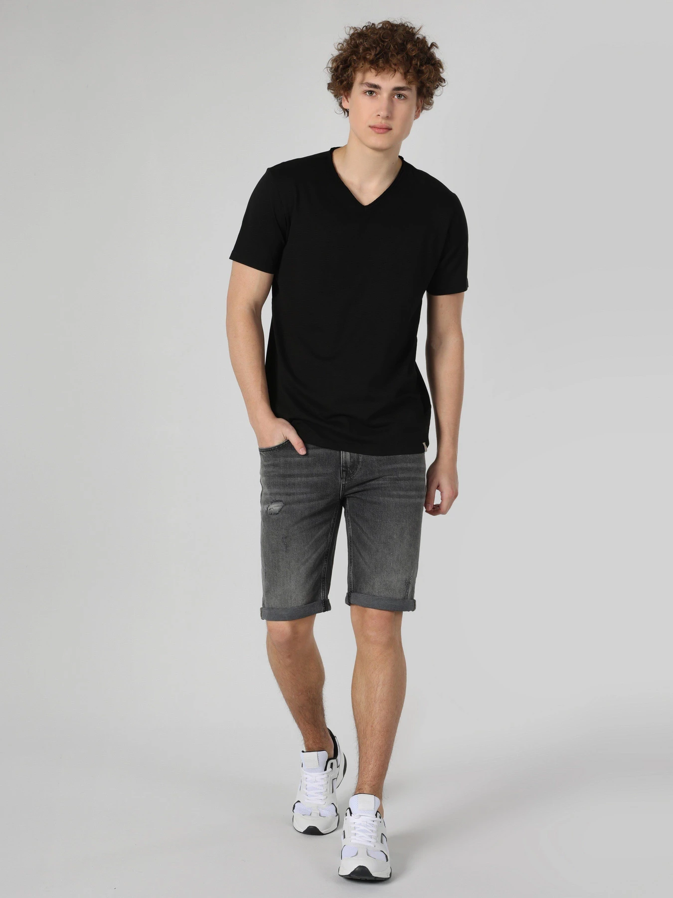 Футболки и поло Colin’s модель CL1058584BLK Футболки и поло Colin’s модель CL1058584BLK Фото