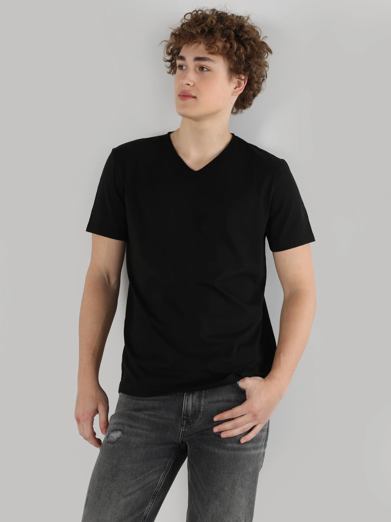 Футболки и поло Colin’s модель CL1058584BLK Футболки и поло Colin’s модель CL1058584BLK Фото