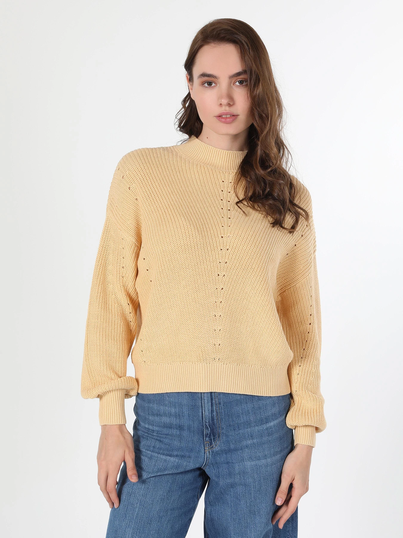 Свитры и кардиганы Colin’s модель CL1060293DYL Свитры и кардиганы Colin’s модель CL1060293DYL Фото