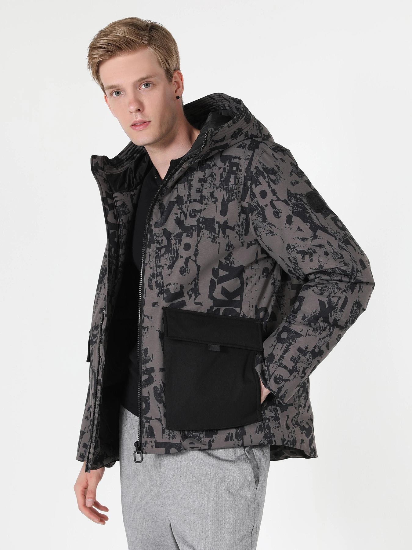 Куртки и дубленки Colin’s модель CL1060597ANT Куртки и дубленки Colin’s модель CL1060597ANT Фото