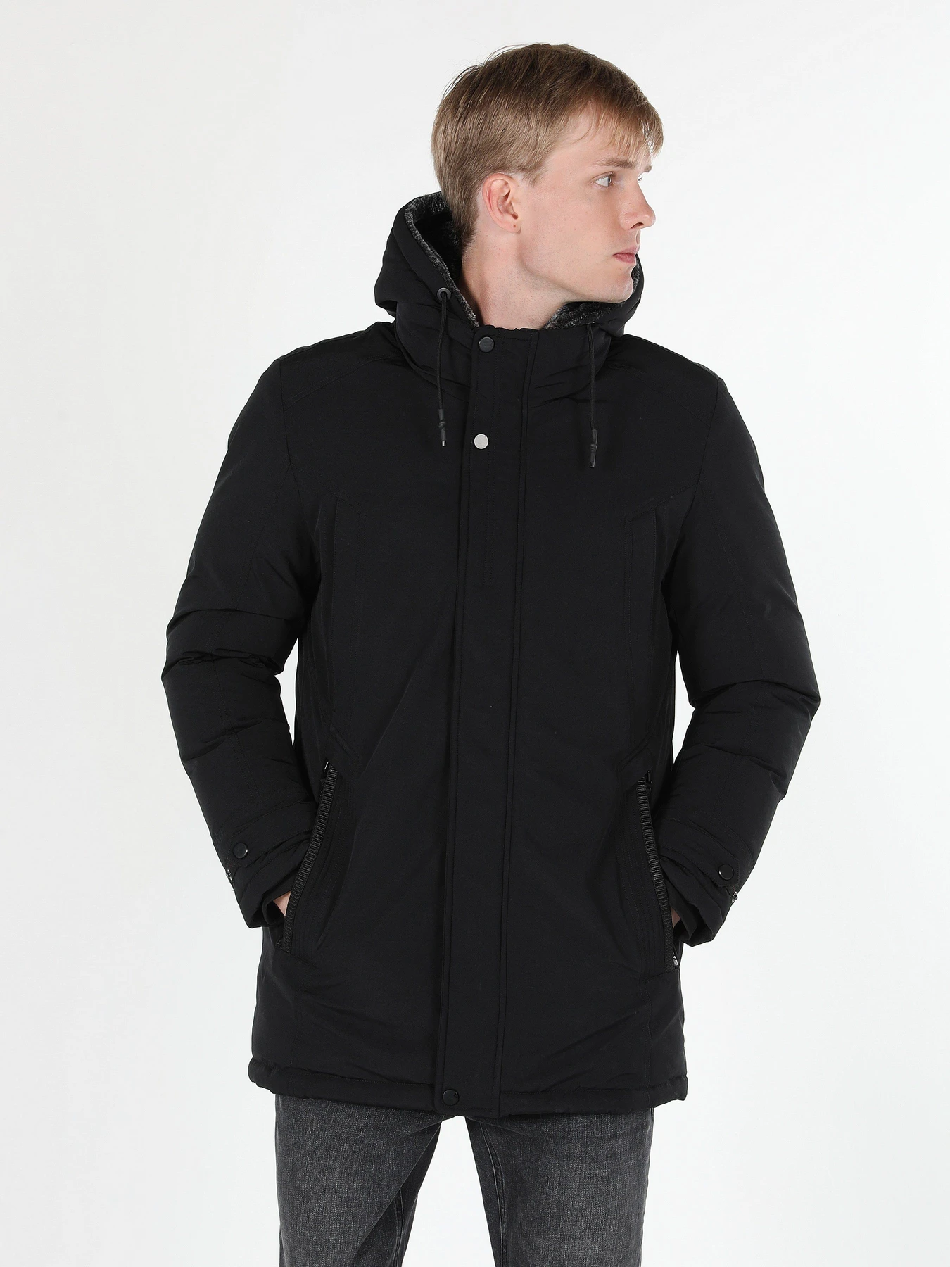 Куртки и дубленки Colin’s модель CL1060983BLK Фото