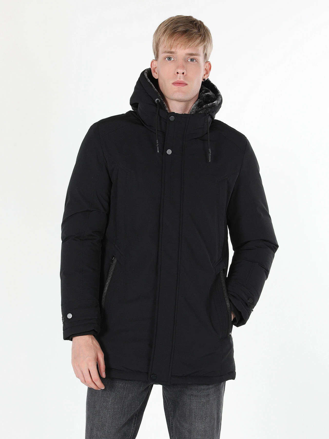 Куртки и дубленки Colin’s модель CL1060983BLK Фото