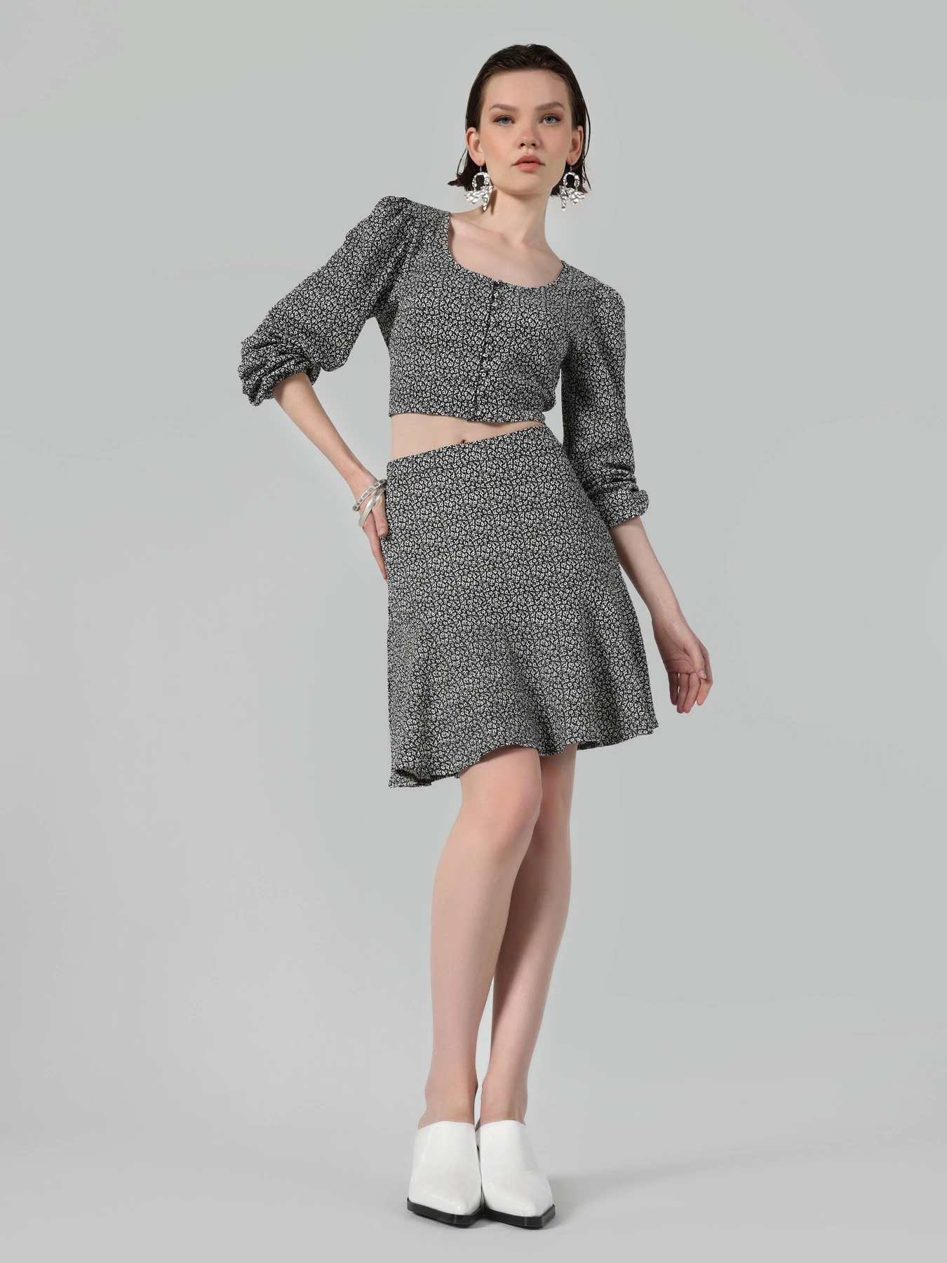 Спідниці Colin’s модель CL1063273BLK Спідниці Colin’s модель CL1063273BLK Фото