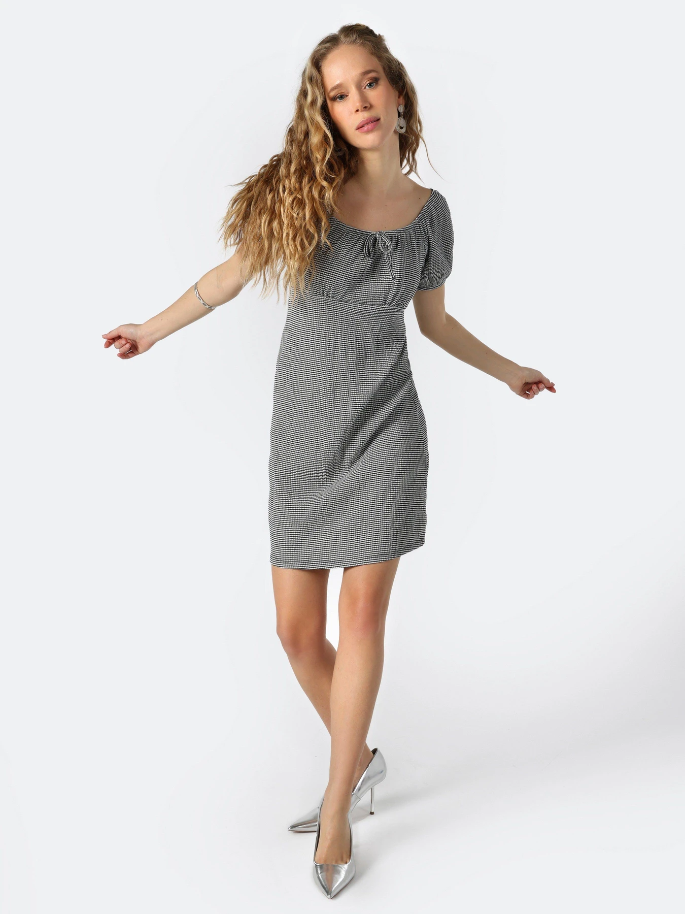 Платья Colin’s модель CL1063342BLK Платья Colin’s модель CL1063342BLK Фото