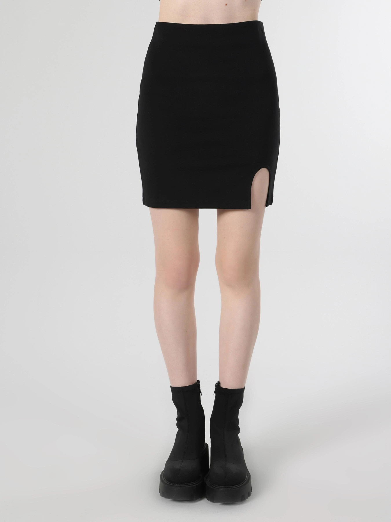Спідниці Colin’s модель CL1064487BLK Спідниці Colin’s модель CL1064487BLK Фото
