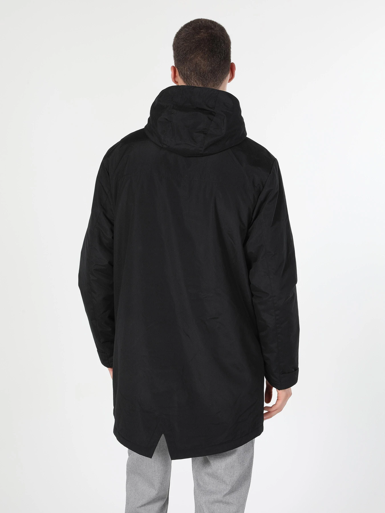 Куртки и дубленки Colin’s модель CL1055609BLK Фото