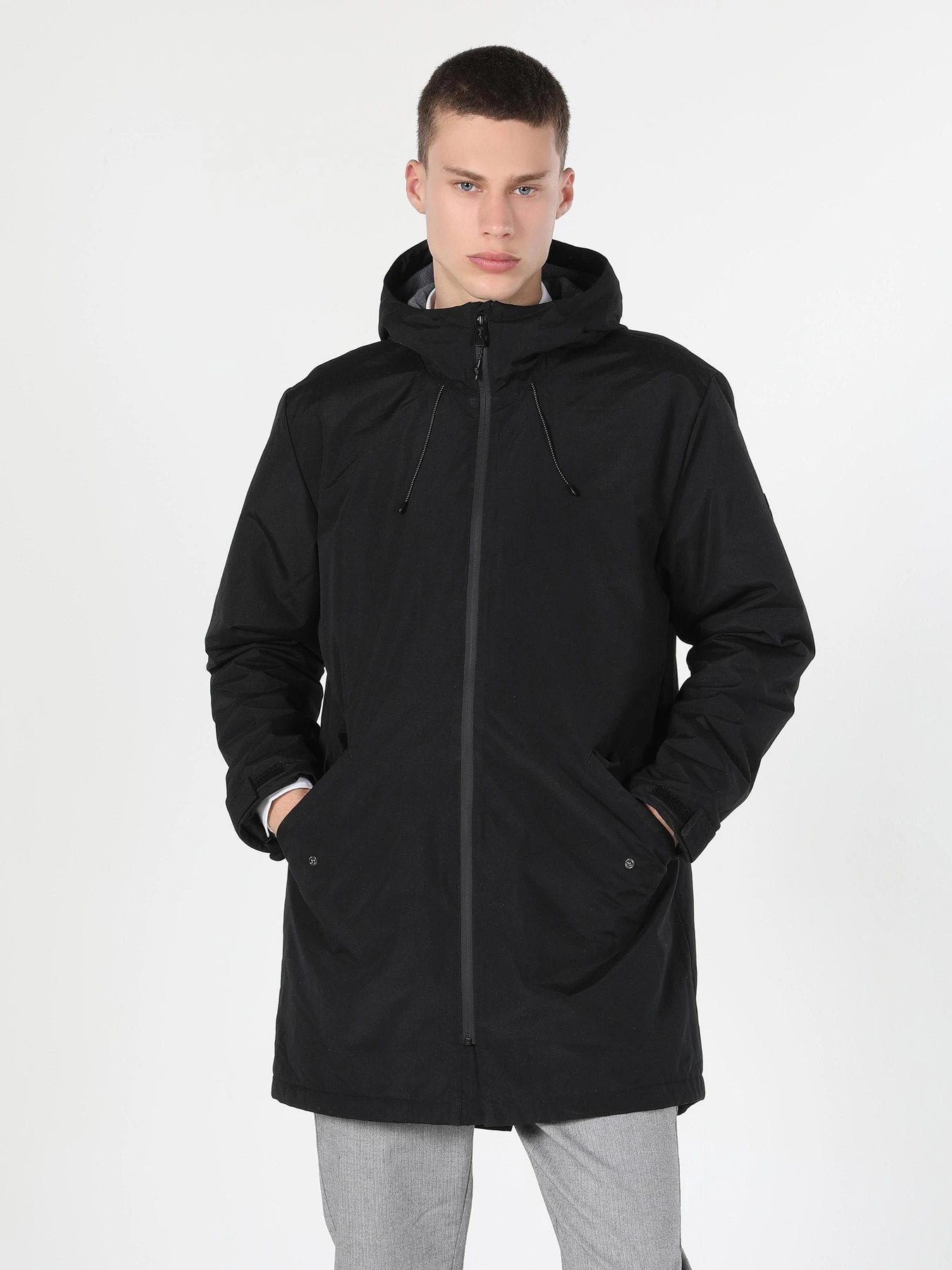 Куртки и дубленки Colin’s модель CL1055609BLK Фото