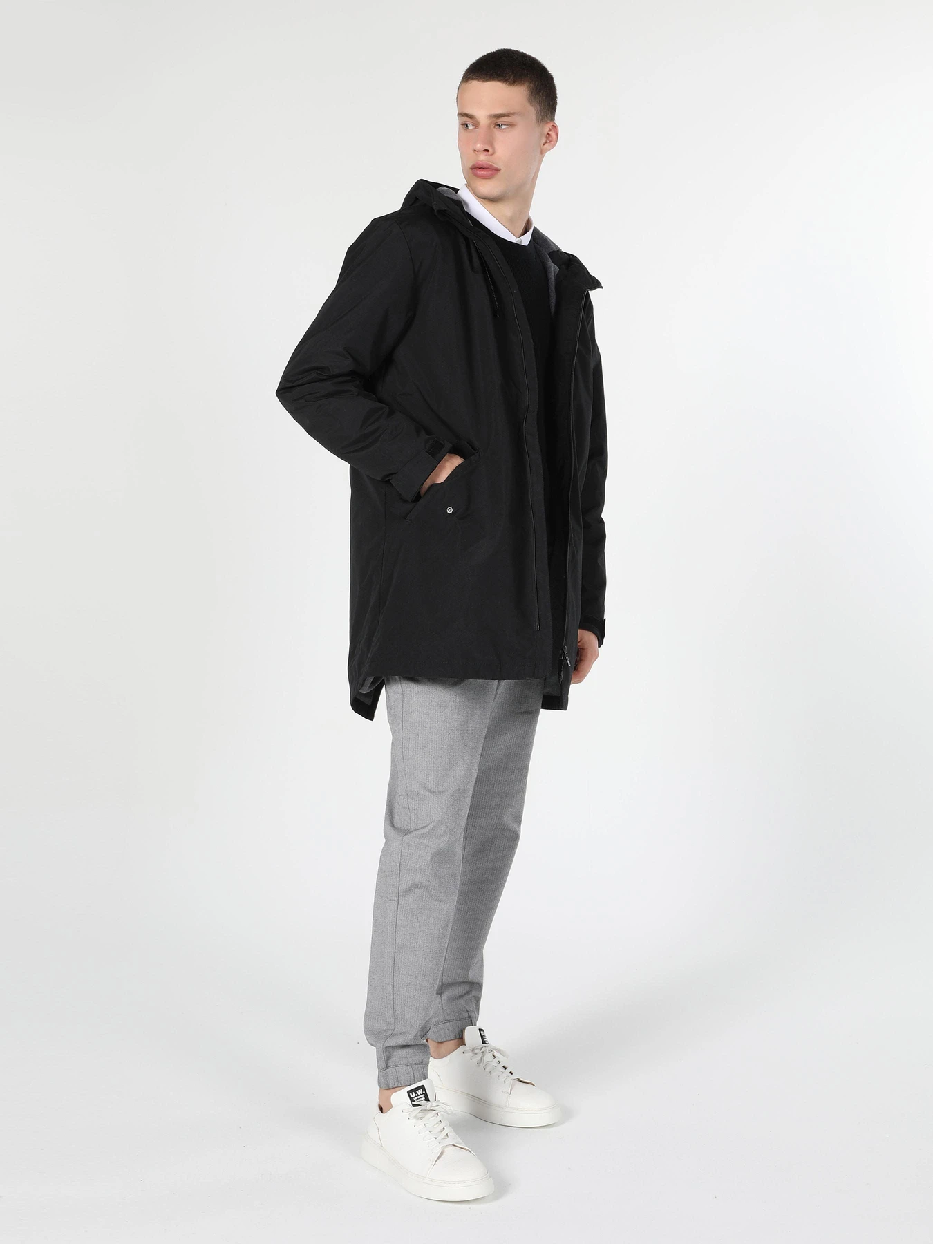 Куртки и дубленки Colin’s модель CL1055609BLK Фото