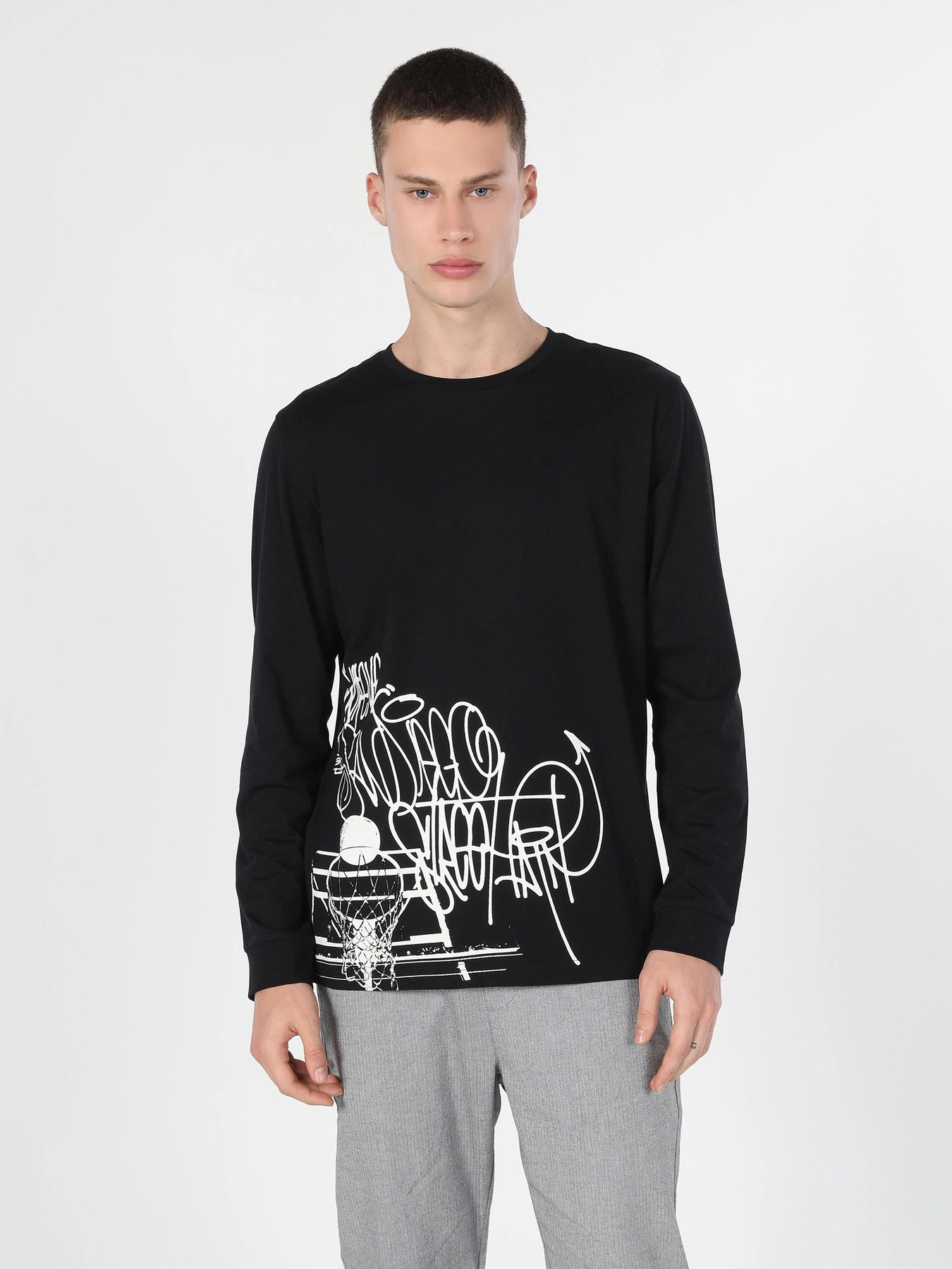 Худи и свитшоты Colin’s модель CL1059596BLK Фото