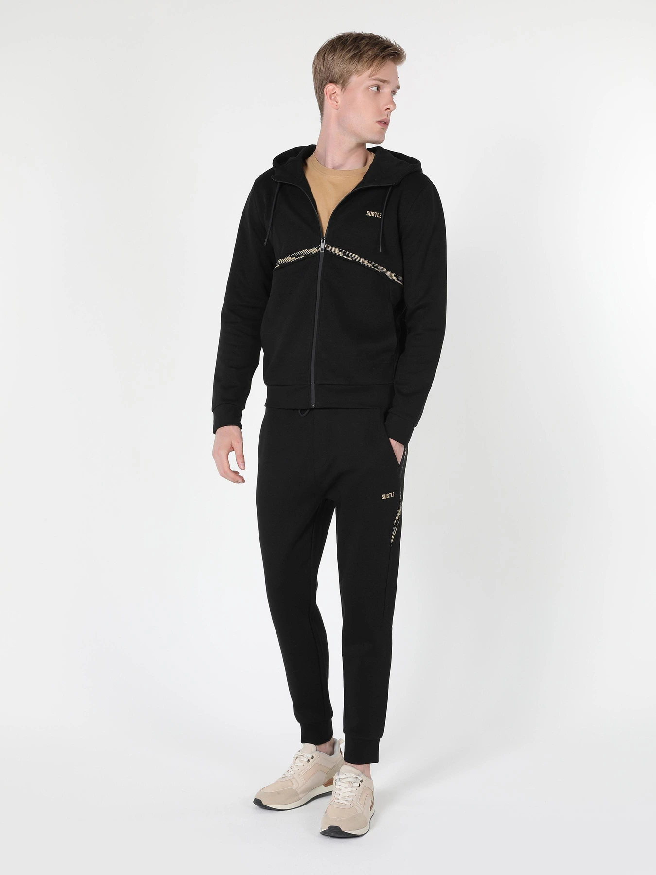Худи и свитшоты Colin’s модель CL1059662BLK Фото