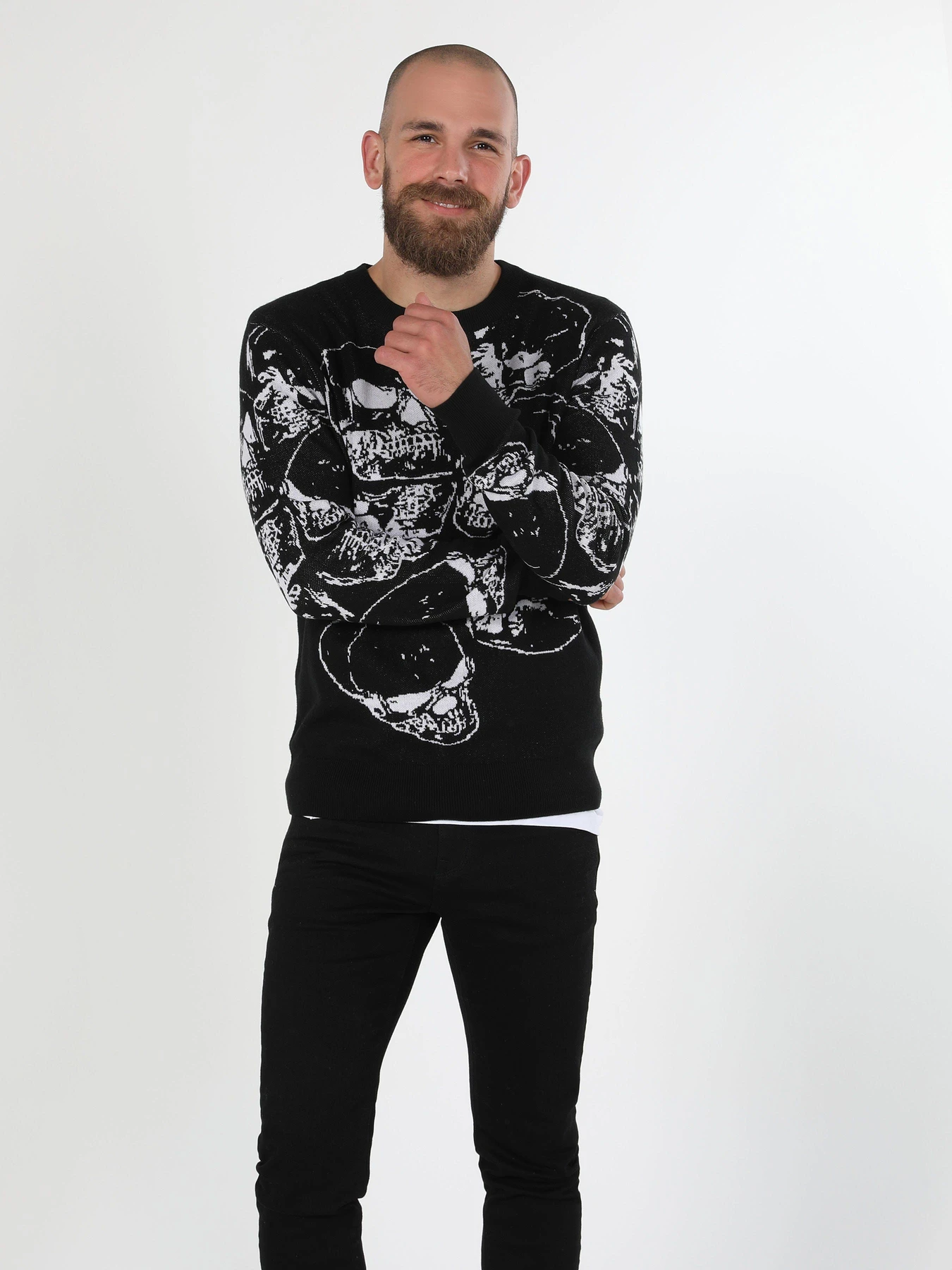 Свитры и кардиганы Colin’s модель CL1060005BLK Свитры и кардиганы Colin’s модель CL1060005BLK Фото