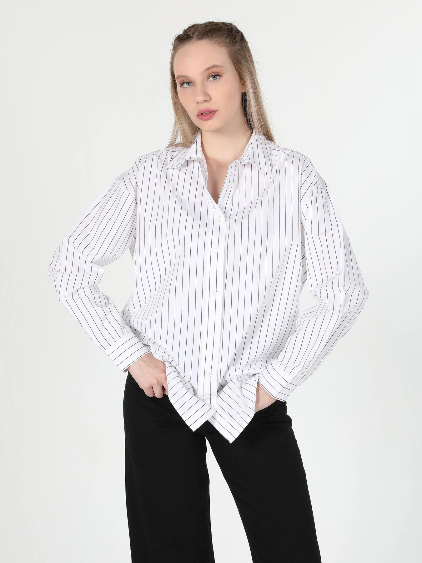 Сорочки Colin’s модель CL1060264WHT Фото
