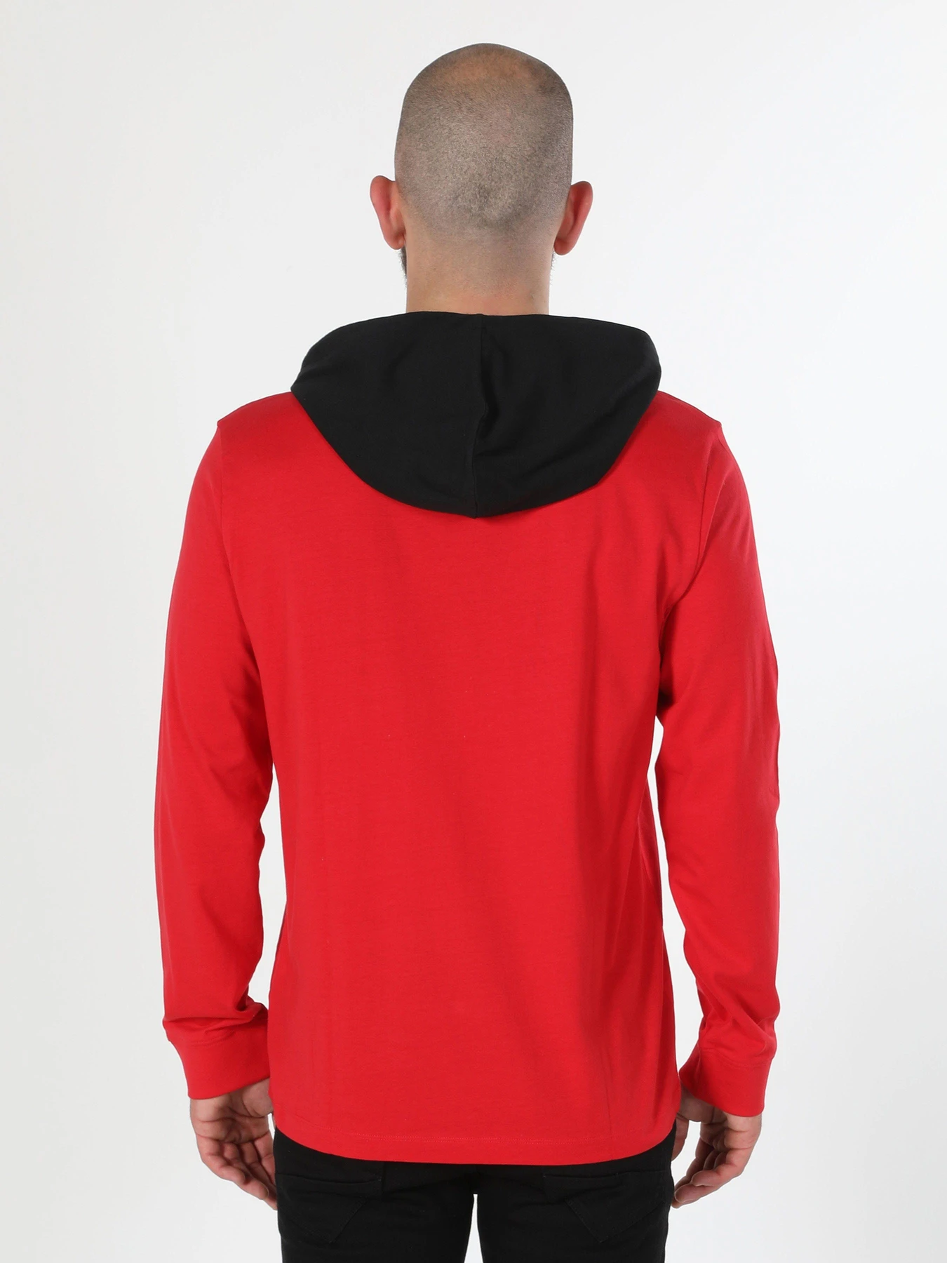 Худи и свитшоты Colin’s модель CL1060476RED Фото