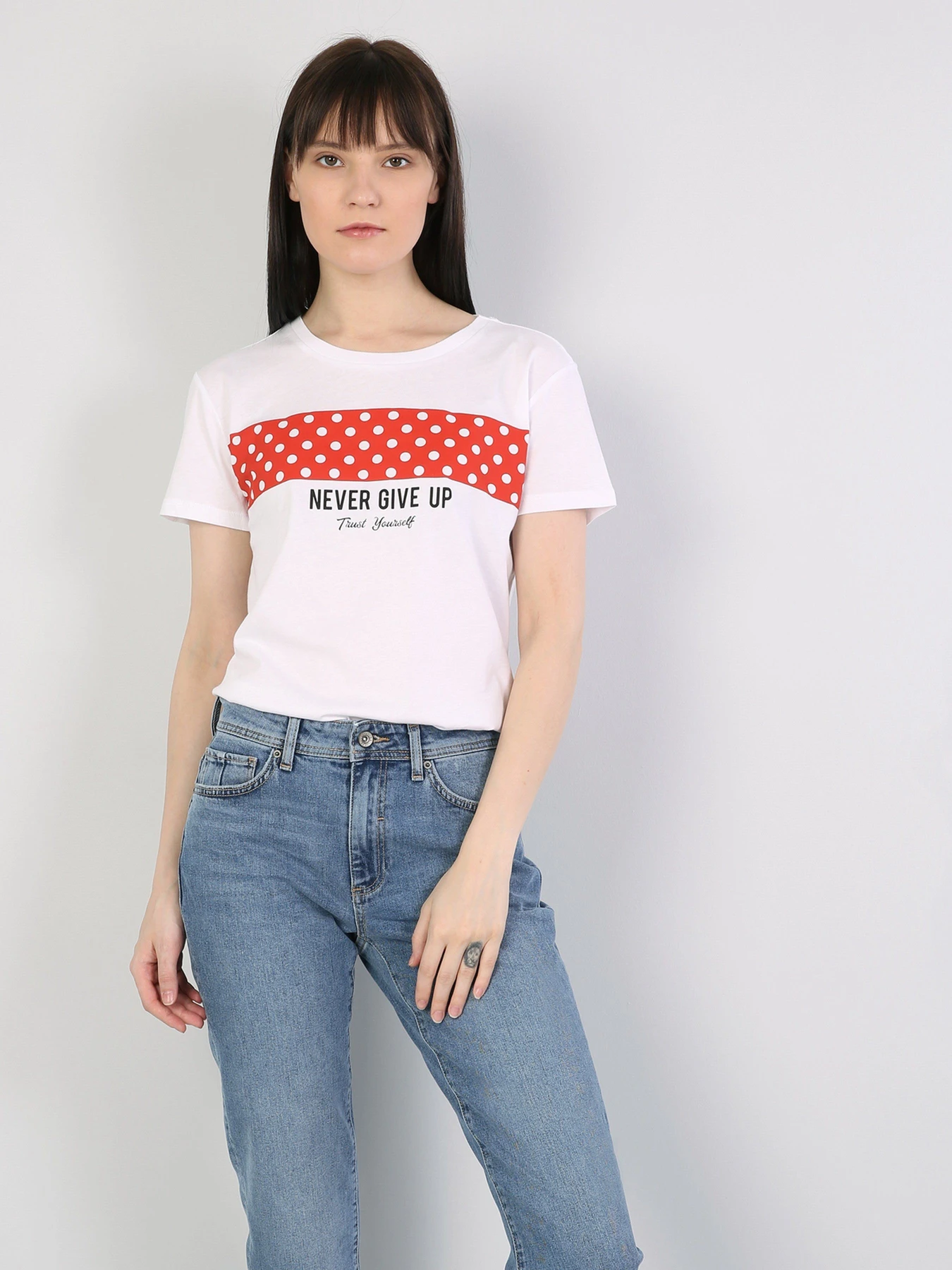 Футболки и поло Colin’s модель CL1043654WHT Футболки и поло Colin’s модель CL1043654WHT Фото