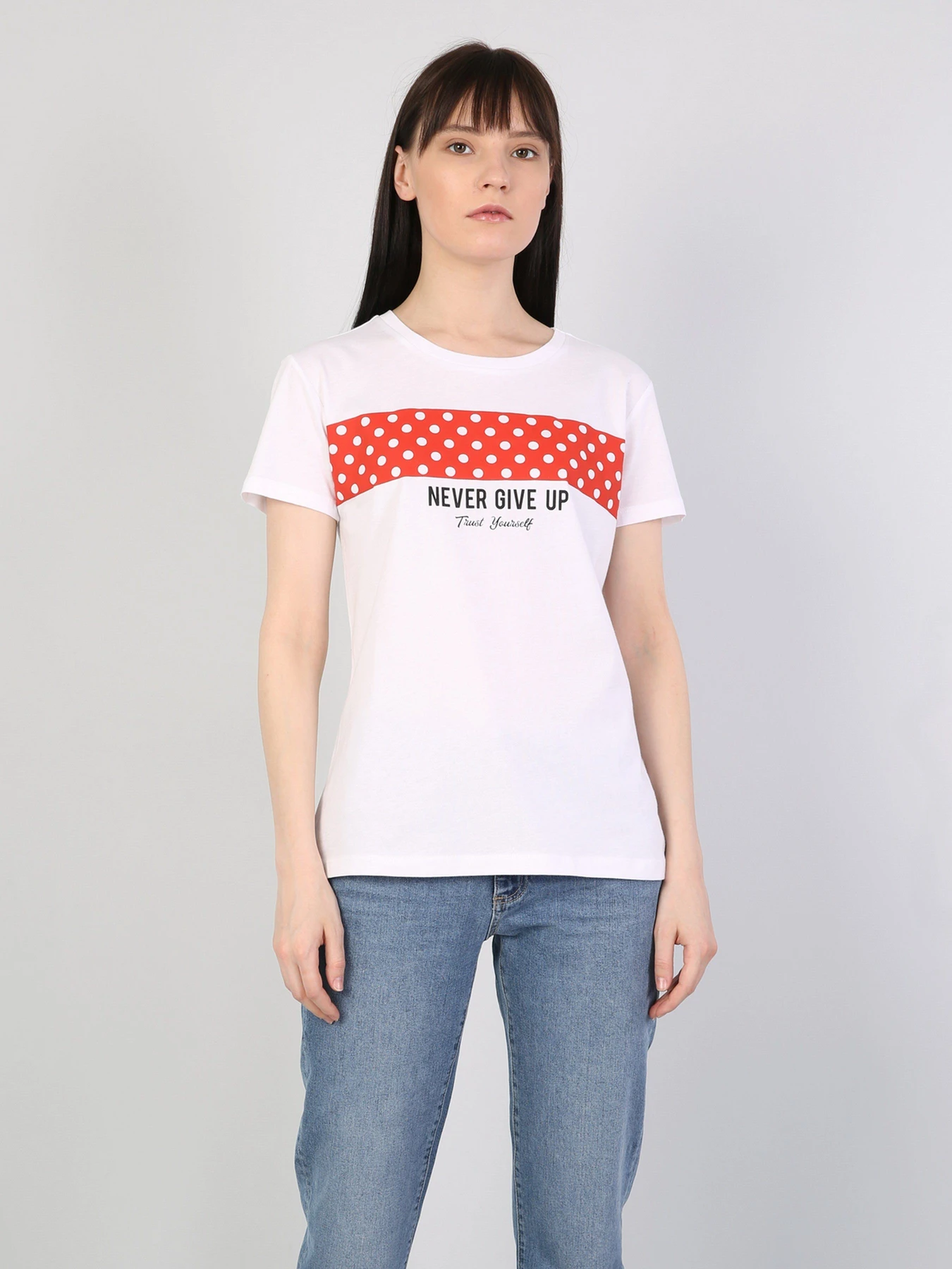 Футболки и поло Colin’s модель CL1043654WHT Футболки и поло Colin’s модель CL1043654WHT Фото