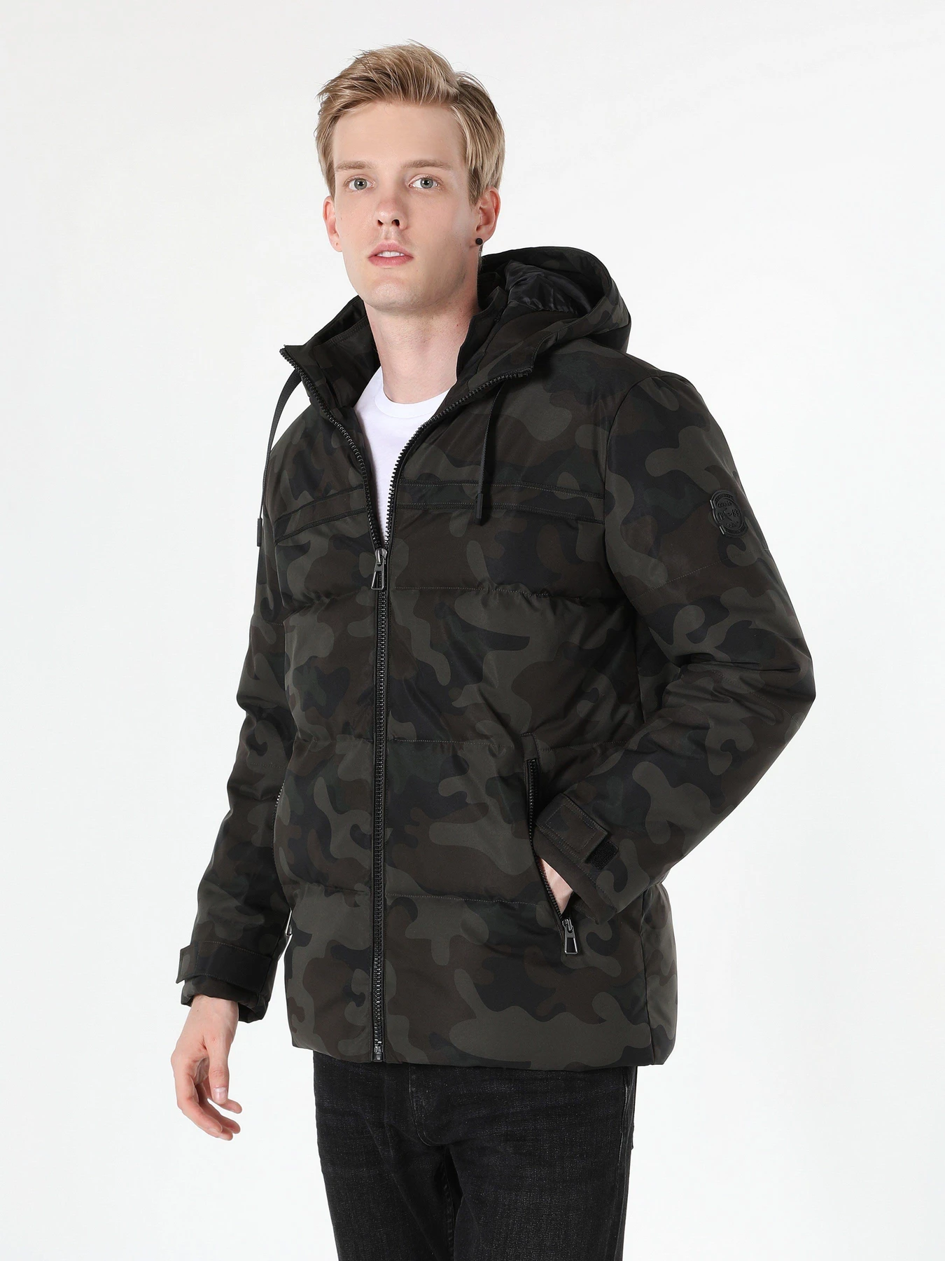 Куртки и дубленки Colin’s модель CL1060965KHA Куртки и дубленки Colin’s модель CL1060965KHA Фото