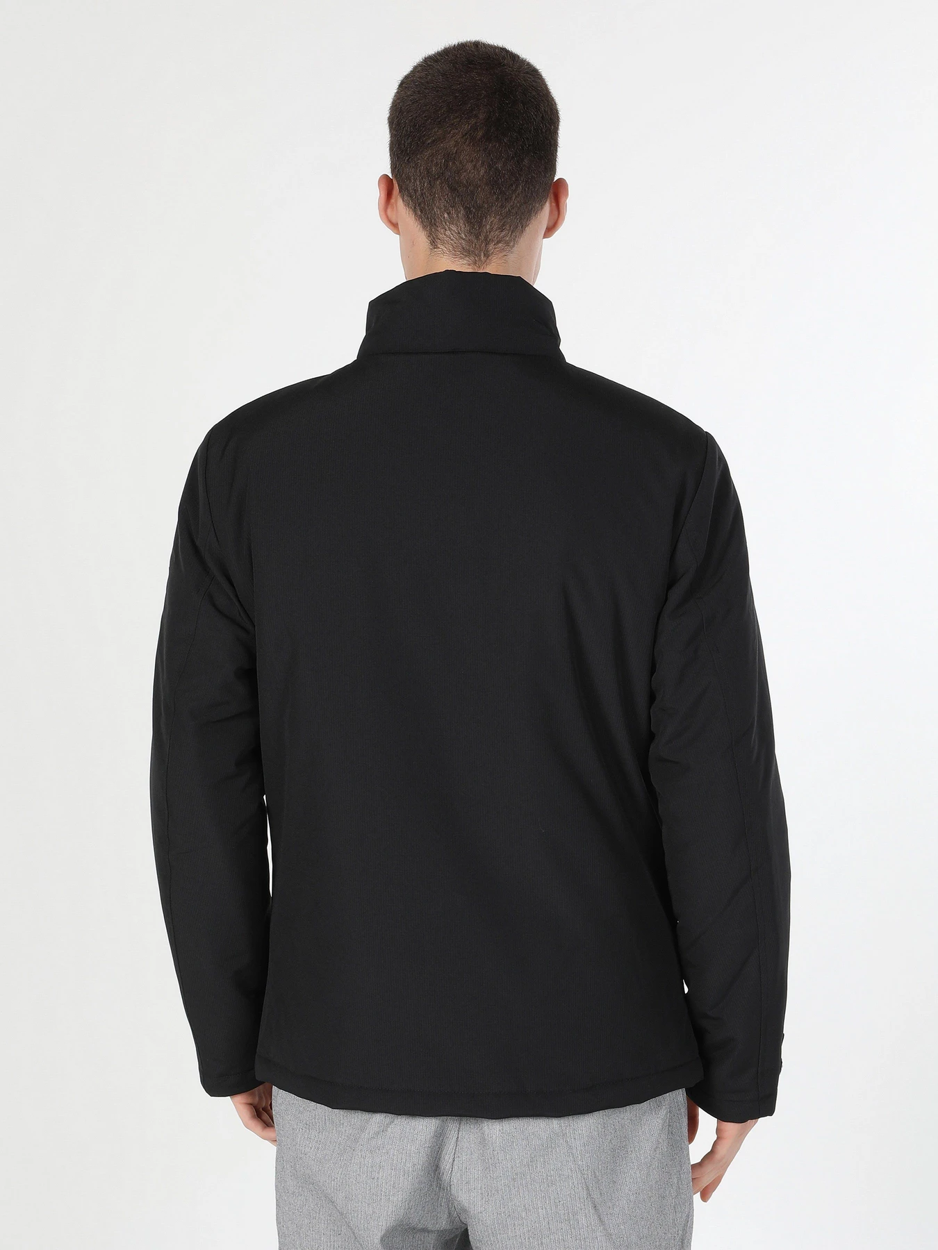 Куртки и дубленки Colin’s модель CL1060976BLK Куртки и дубленки Colin’s модель CL1060976BLK Фото
