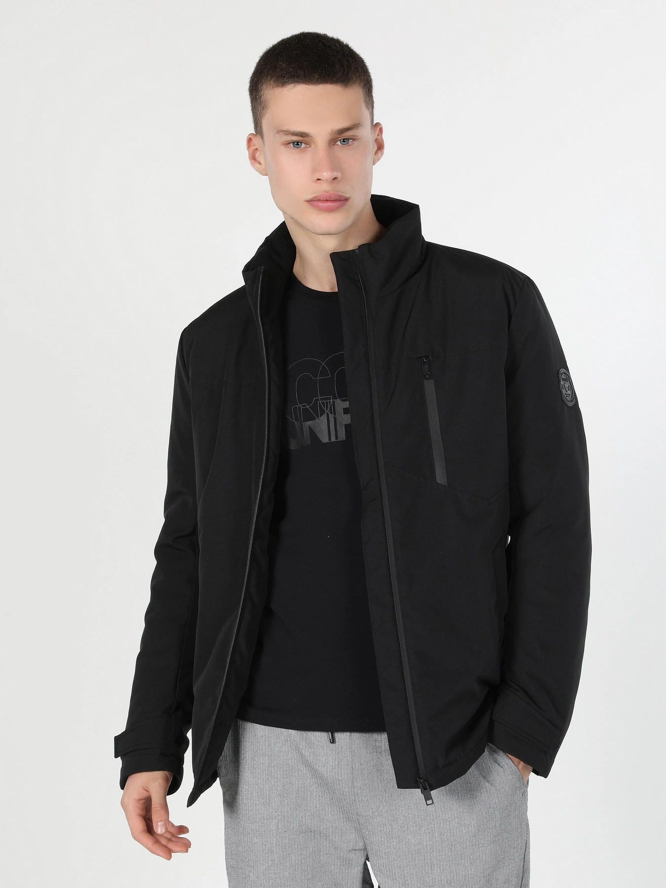Куртки и дубленки Colin’s модель CL1060976BLK Куртки и дубленки Colin’s модель CL1060976BLK Фото