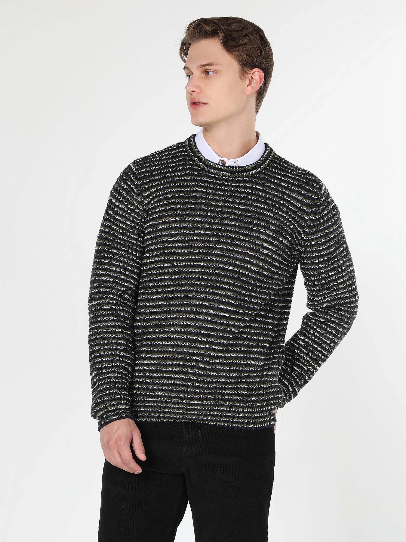 Светри та кардигани Colin’s модель CL1061129GRN Светри та кардигани Colin’s модель CL1061129GRN Фото