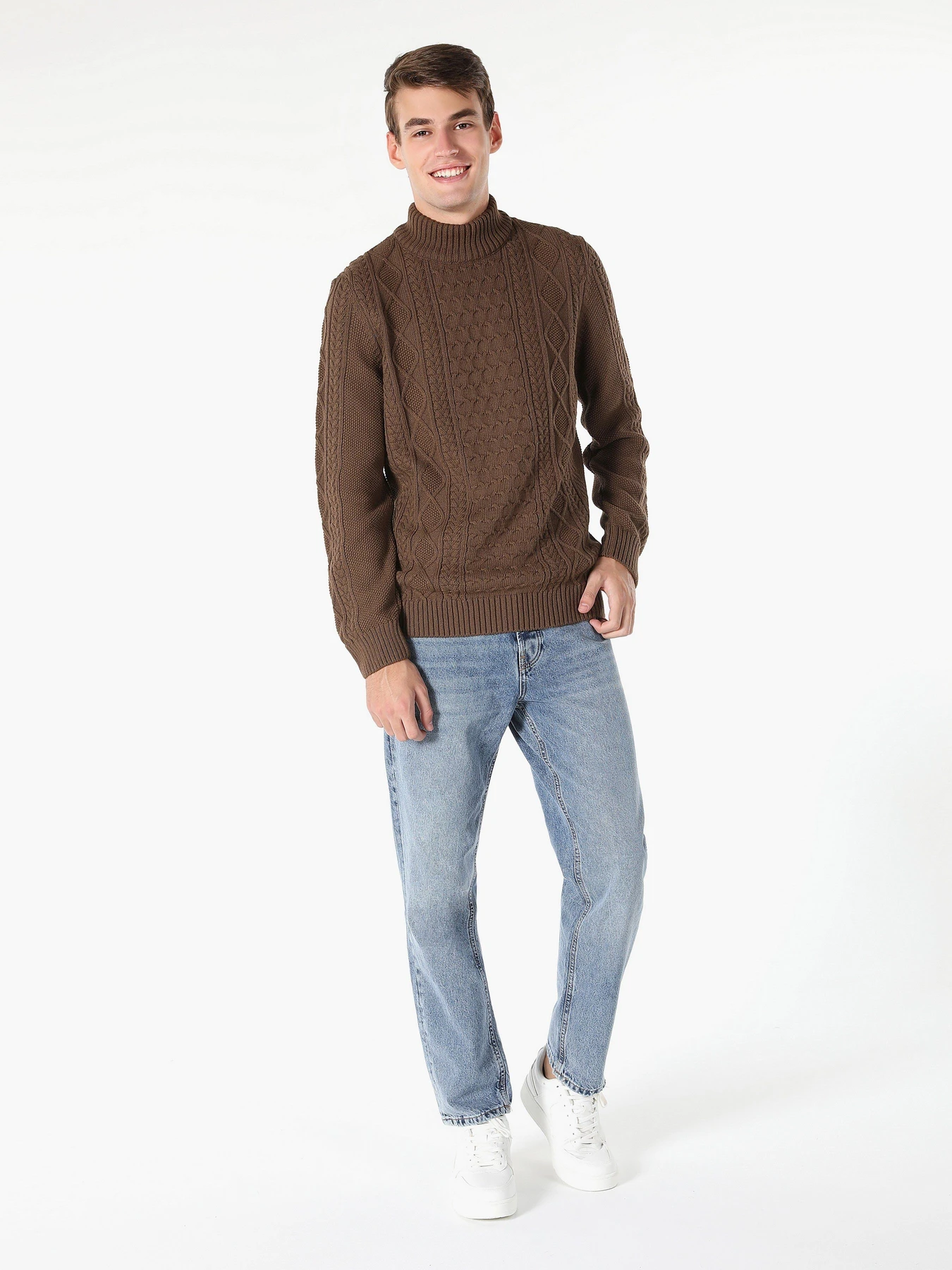 Свитры и кардиганы Colin’s модель CL1061134BRW Свитры и кардиганы Colin’s модель CL1061134BRW Фото