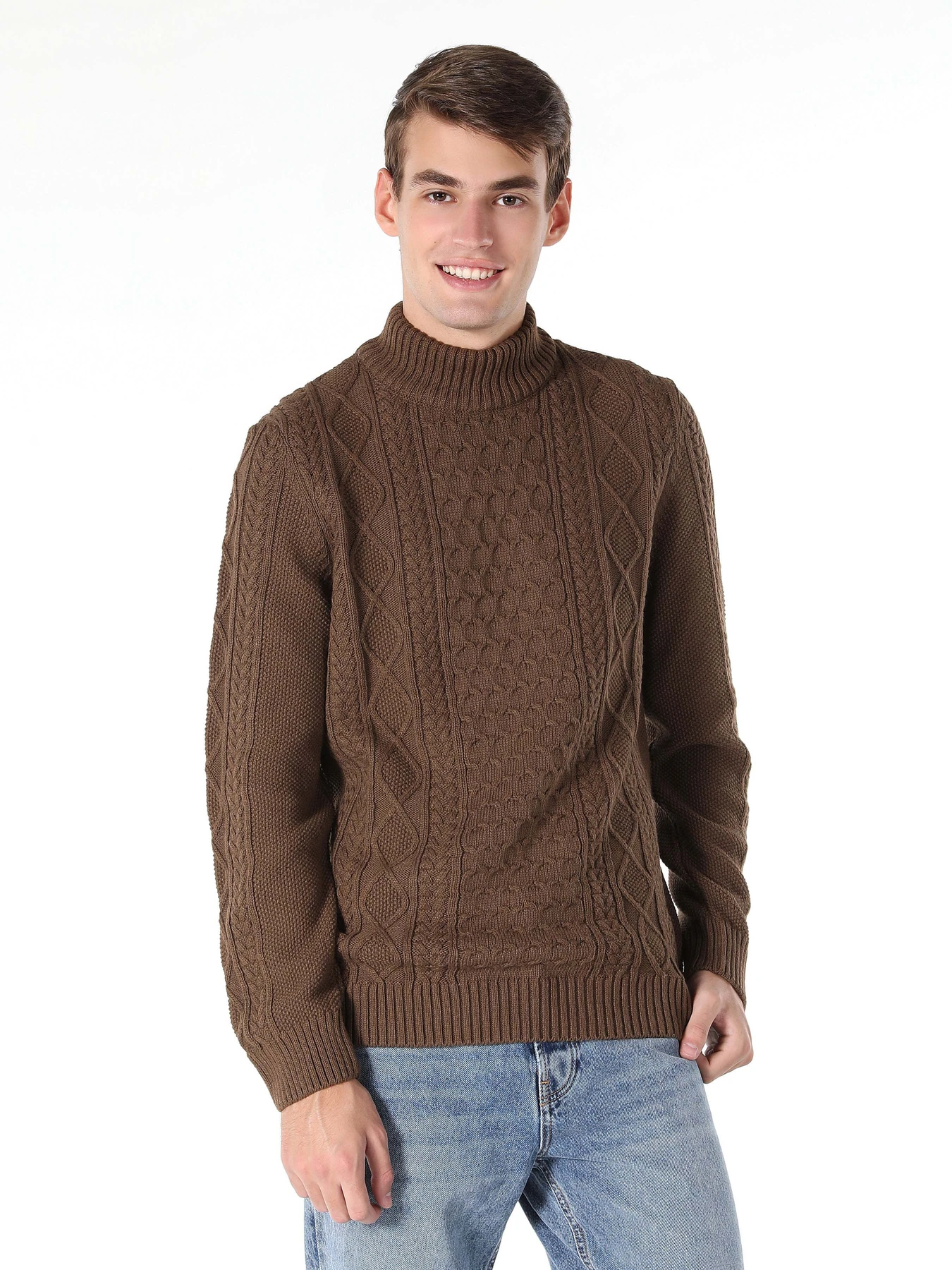 Свитры и кардиганы Colin’s модель CL1061134BRW Свитры и кардиганы Colin’s модель CL1061134BRW Фото