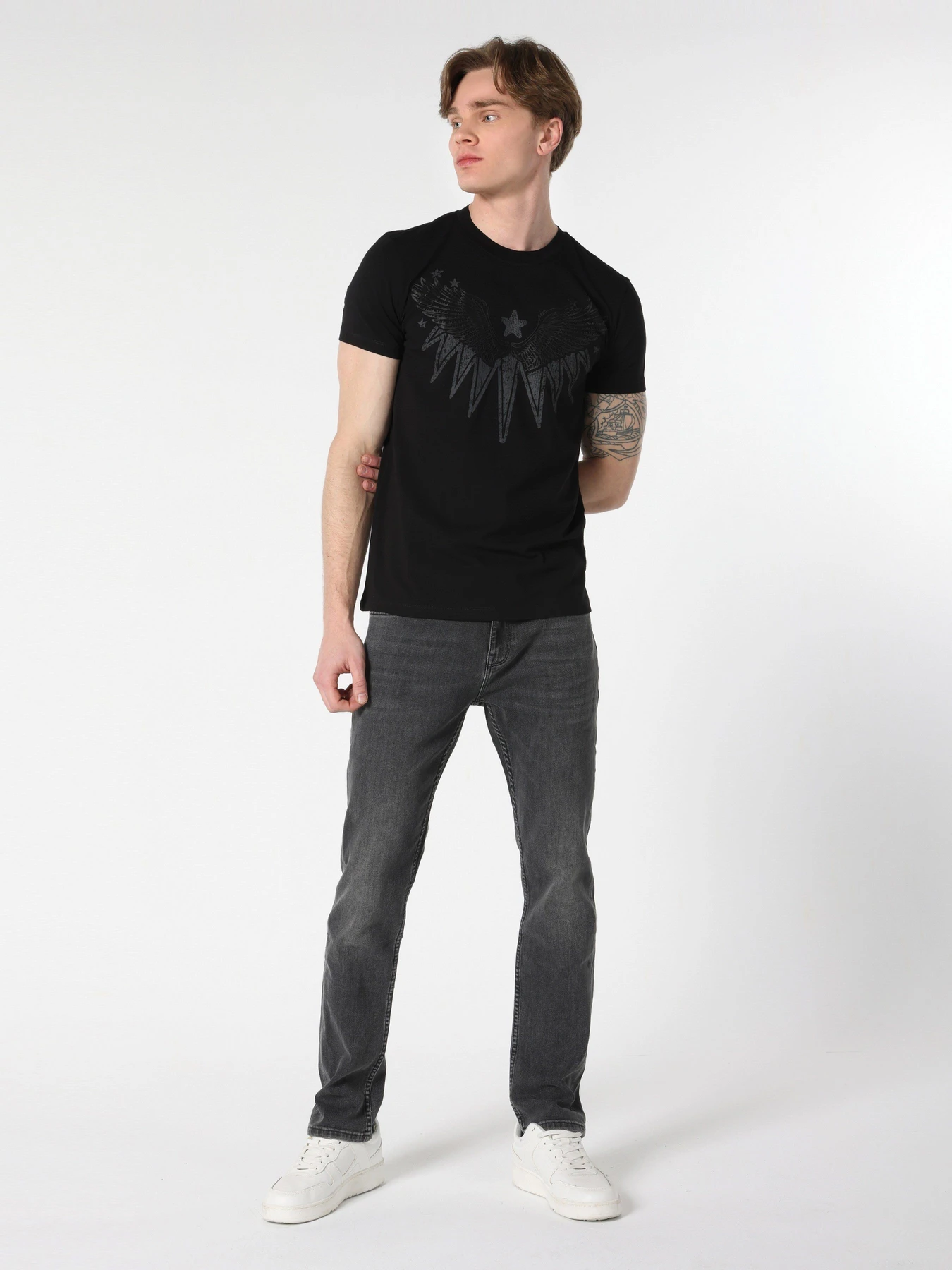Футболки и поло Colin’s модель CL1052838BLK Футболки и поло Colin’s модель CL1052838BLK Фото