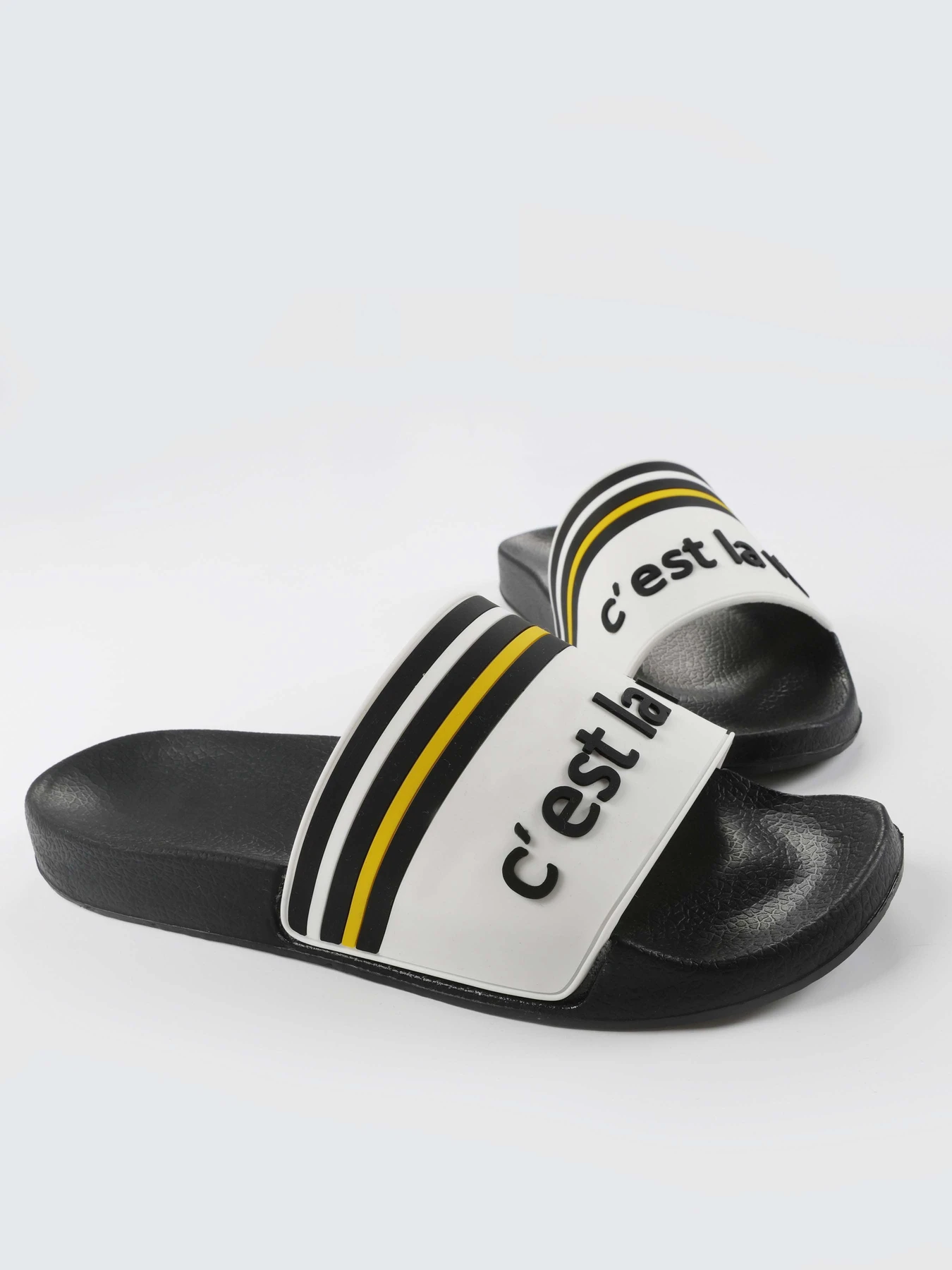 Шлёпанцы Colin’s модель CL1064276WHT Шлёпанцы Colin’s модель CL1064276WHT Фото