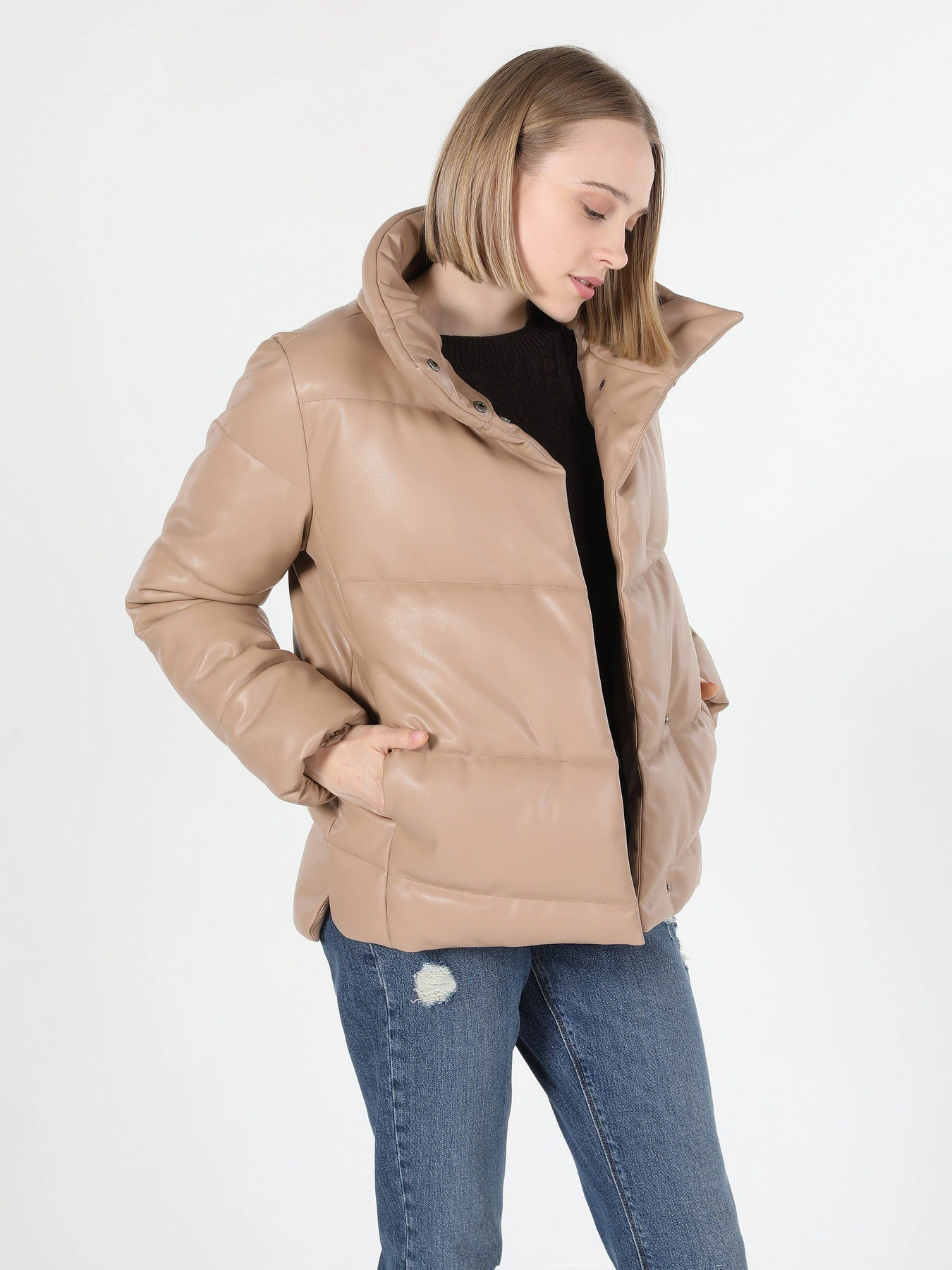 Куртки та дублянки Colin’s модель CL1060236BEI Куртки та дублянки Colin’s модель CL1060236BEI Фото