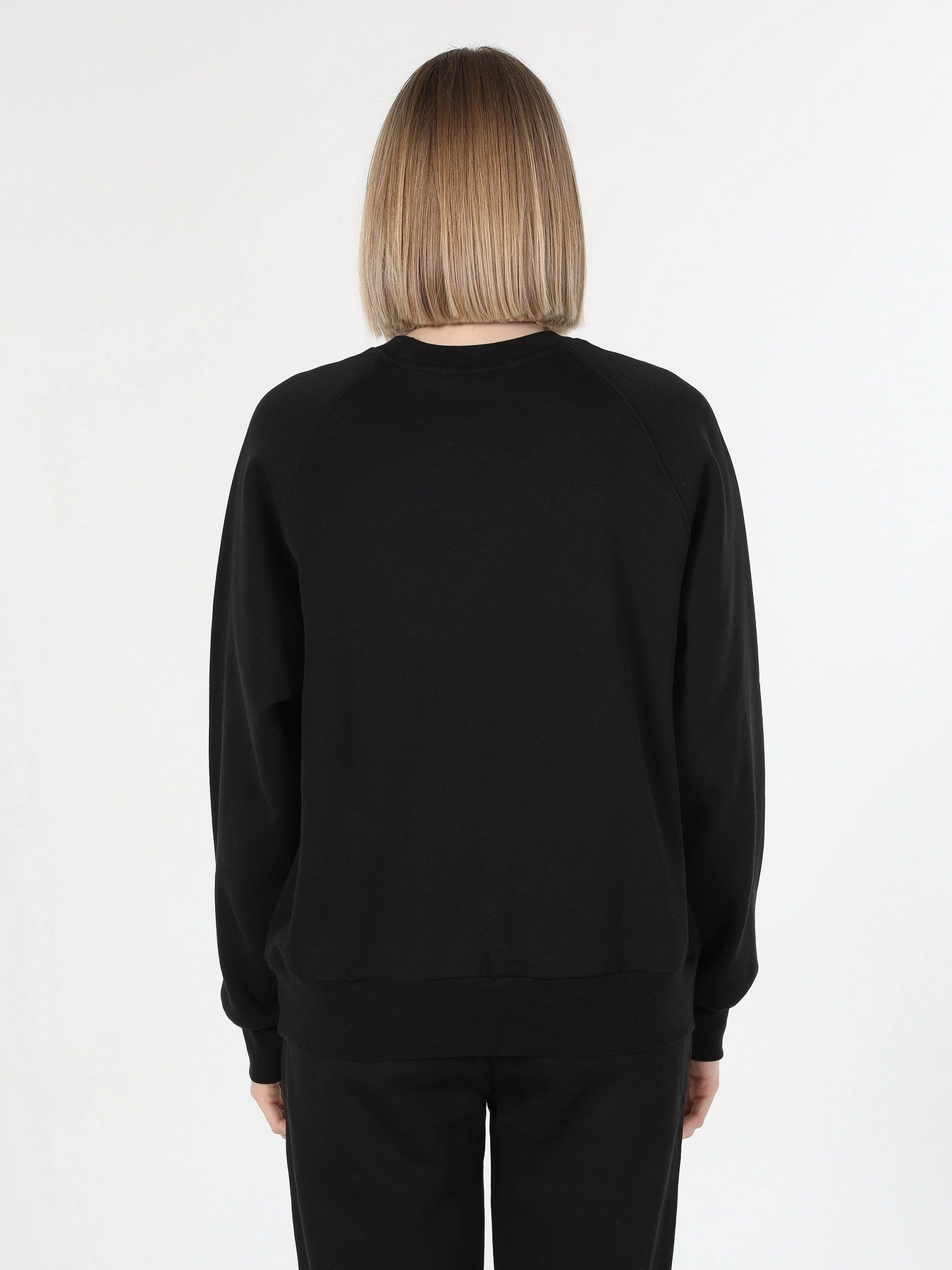 Худи и свитшоты Colin’s модель CL1060307BLK Худи и свитшоты Colin’s модель CL1060307BLK Фото