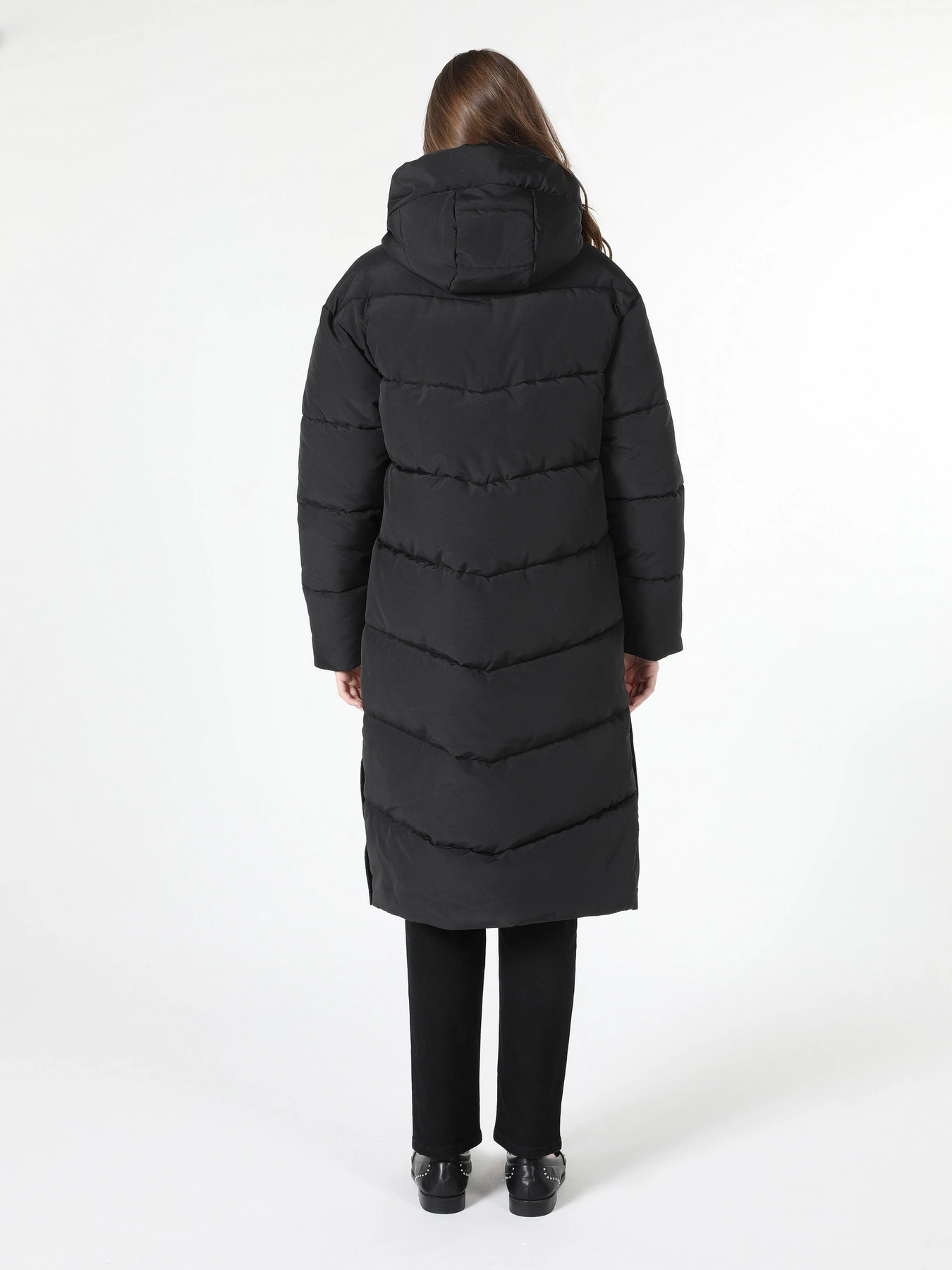 Пальто и плащи Colin’s модель CL1060952BLK Пальто и плащи Colin’s модель CL1060952BLK Фото