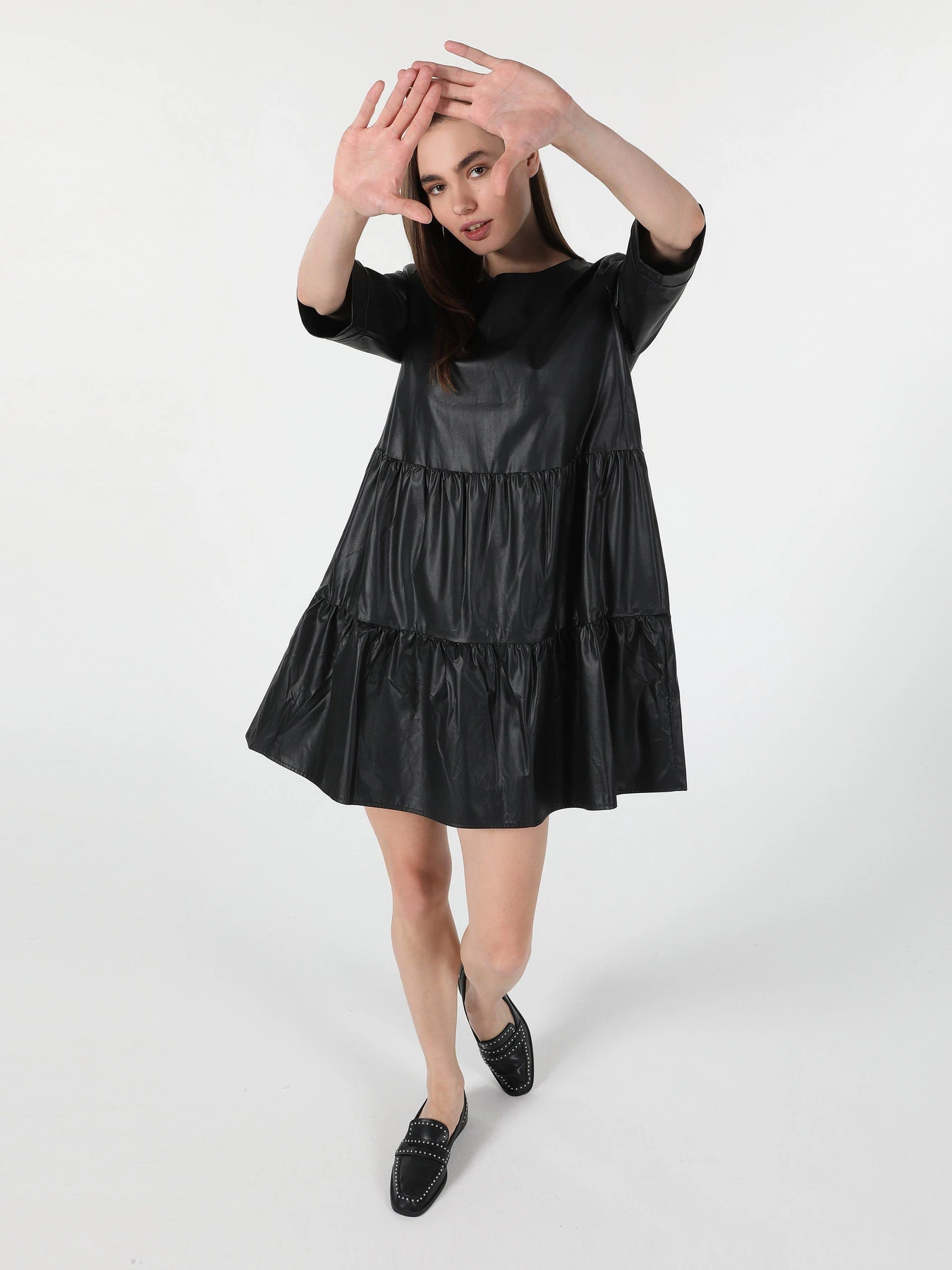 Платья Colin’s модель CL1061061BLK Платья Colin’s модель CL1061061BLK Фото